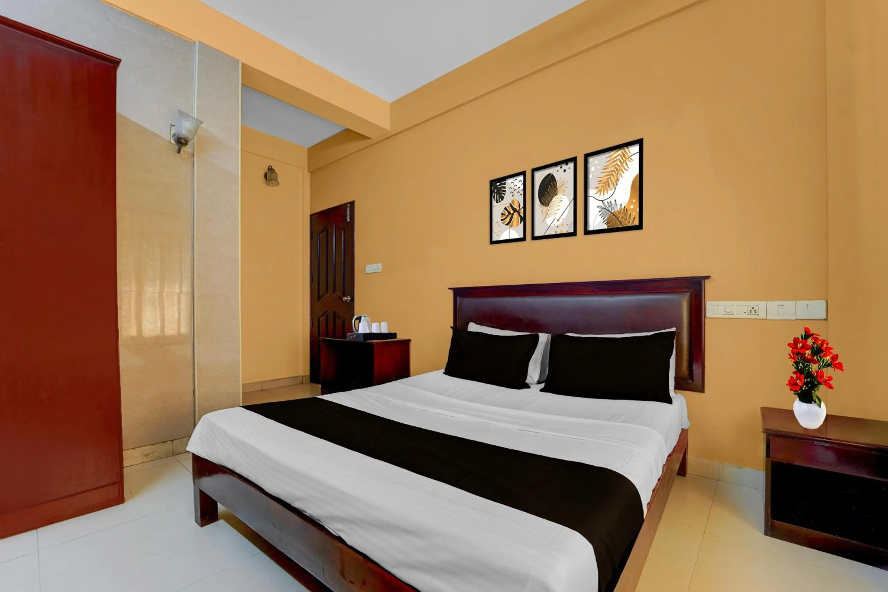 Bedroom, Bed in Collection O KSRTC Bus Station Kottayam Formerly Hotel O Day Springs