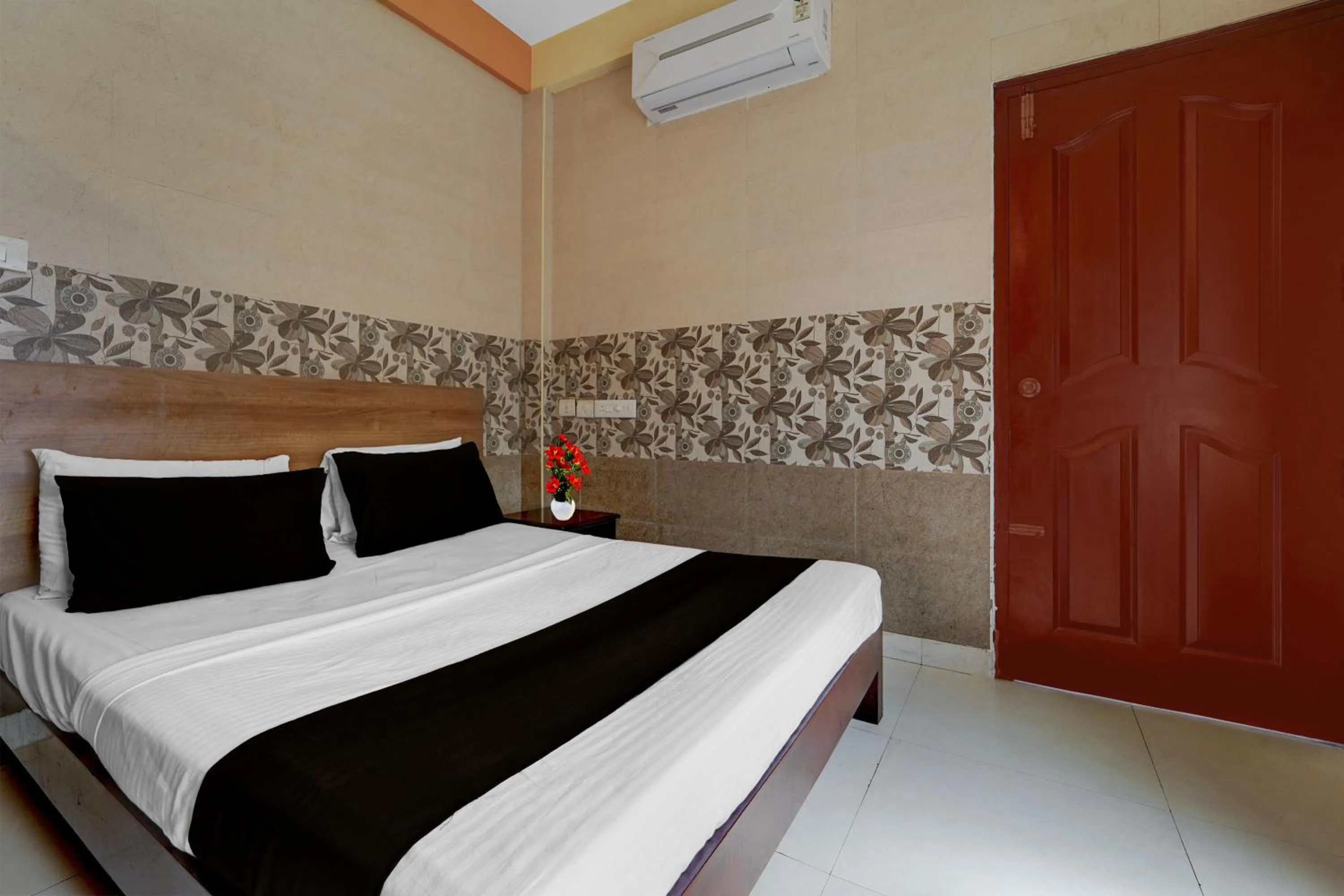 Bedroom, Bed in Collection O KSRTC Bus Station Kottayam Formerly Hotel O Day Springs
