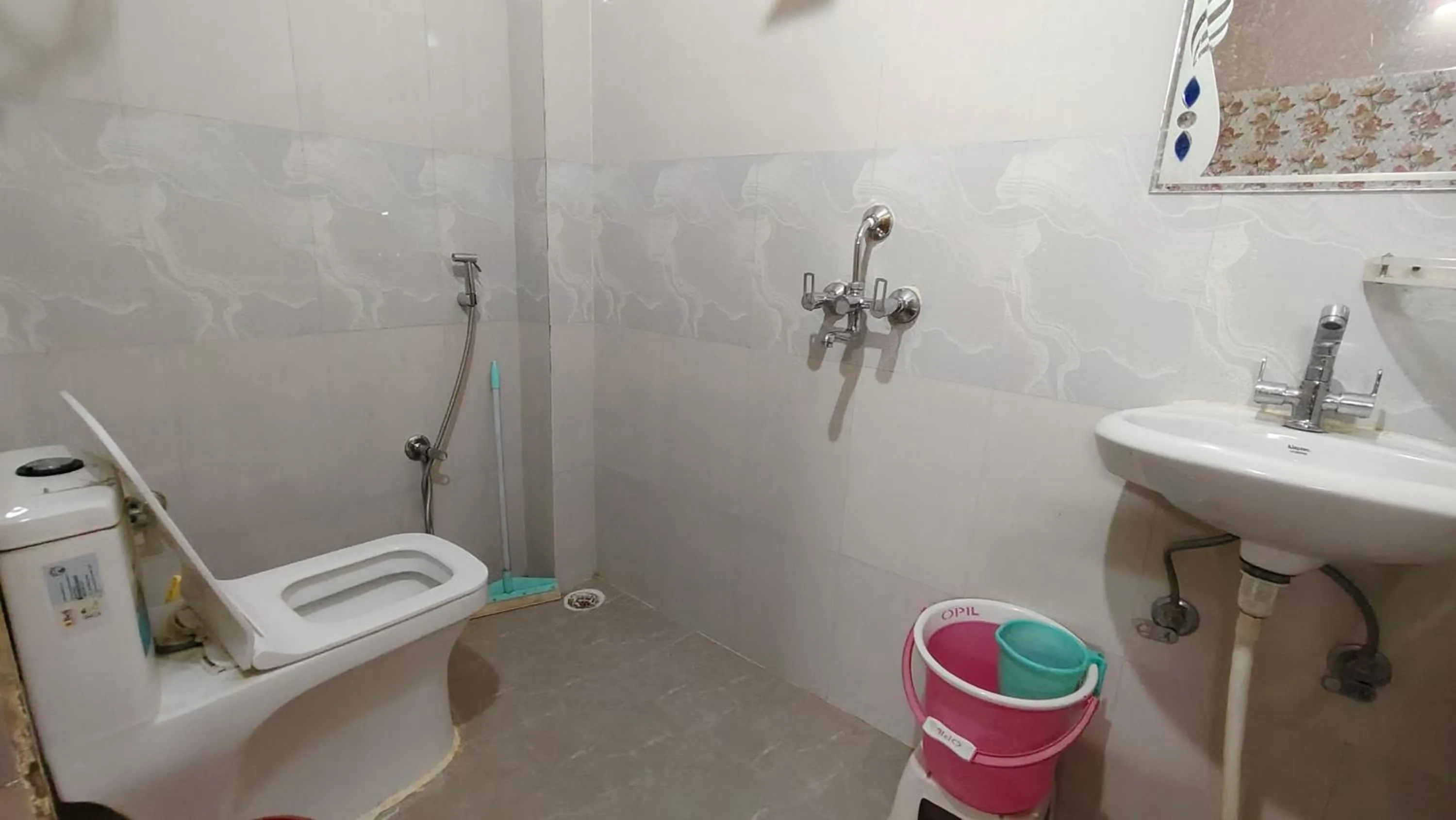 Bathroom in Sri Yoga Mandir