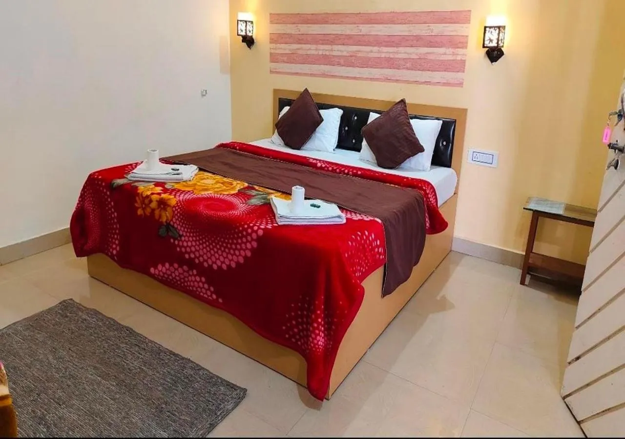 Bedroom, Bed in Sri Yoga Mandir