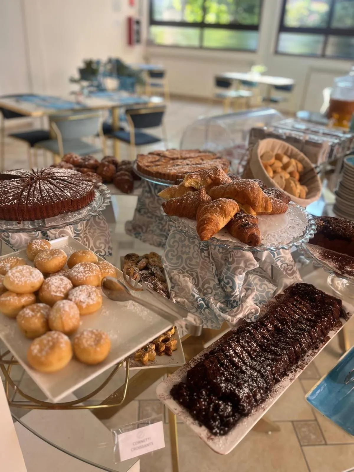 Breakfast in Hotel Eden