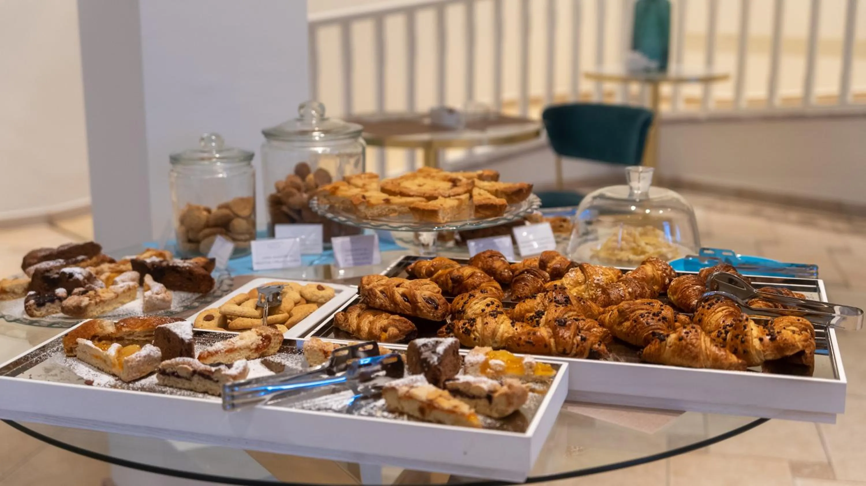 Breakfast in Hotel Eden