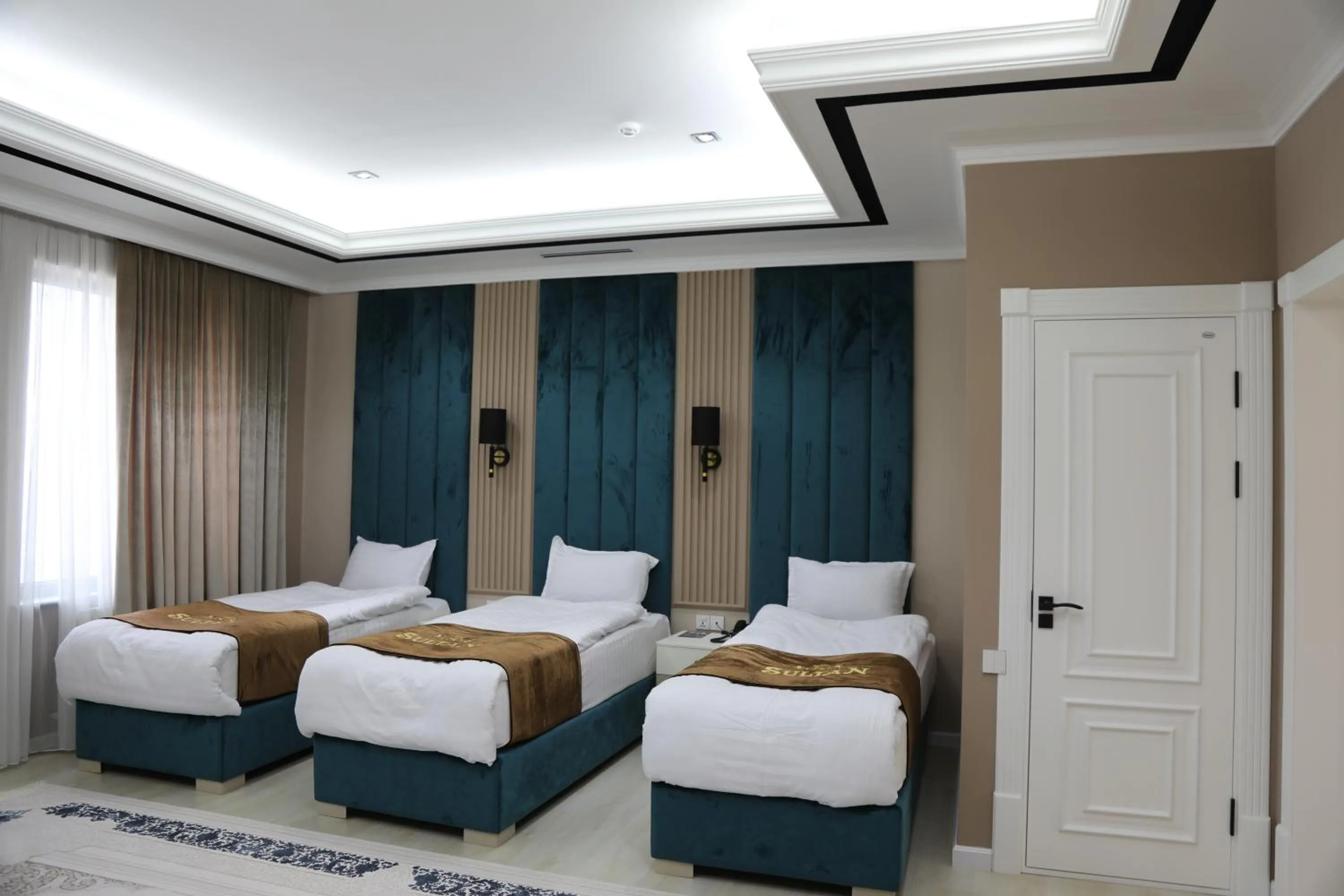 towels, Bed in HOTEL SULTAN PALACE