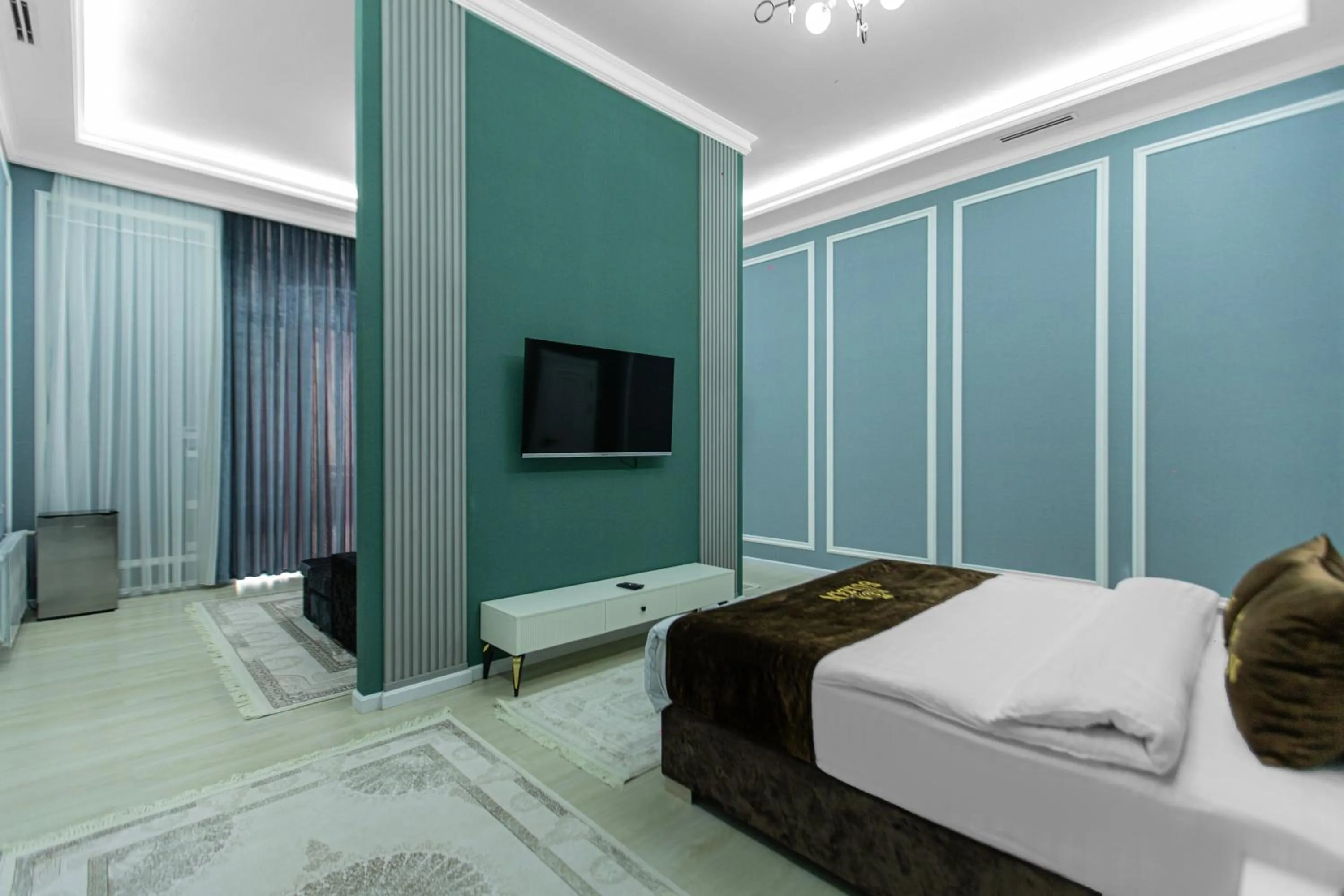 Living room, Bed in HOTEL SULTAN PALACE