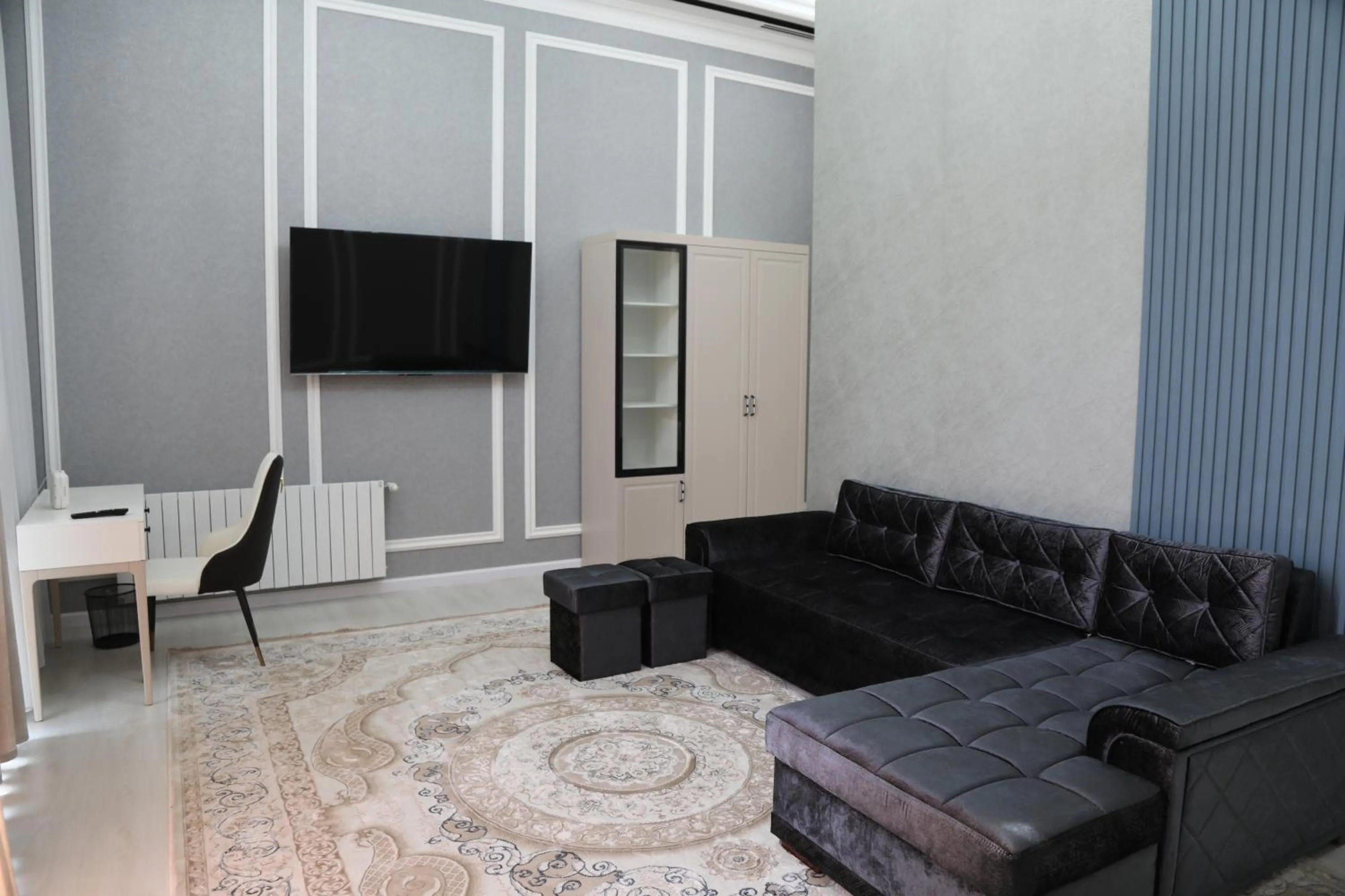 Communal lounge/ TV room in HOTEL SULTAN PALACE