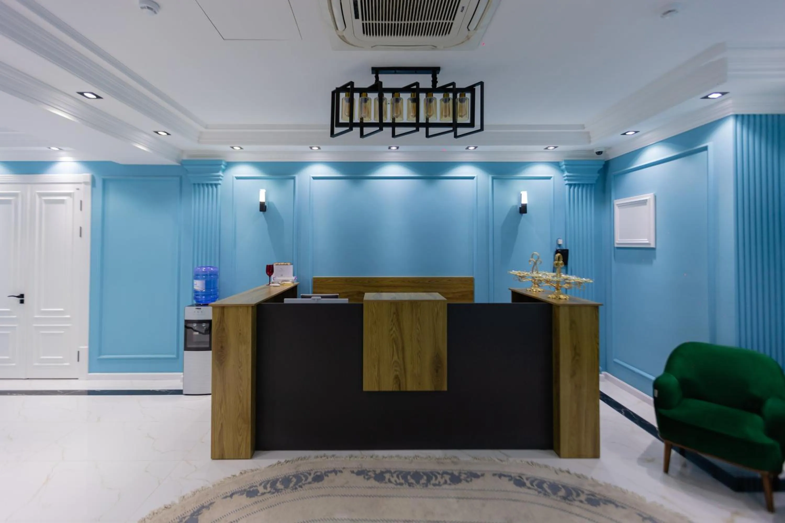 Swimming pool in HOTEL SULTAN PALACE