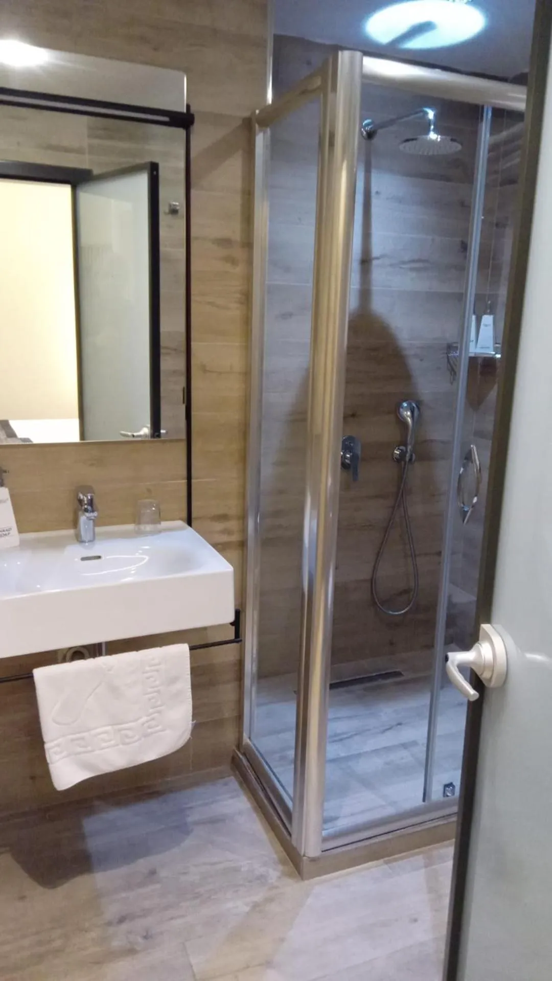 Bathroom in Sultanahmet Newport Hotel