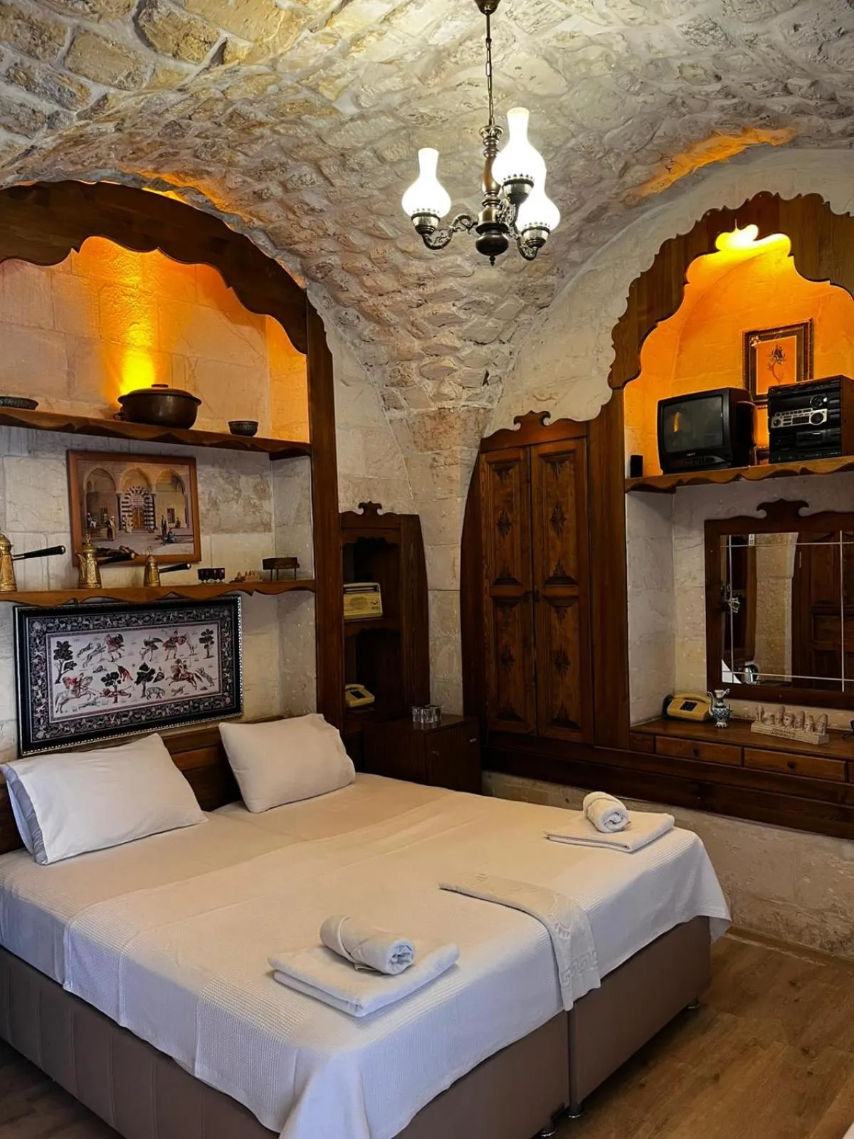 Bedroom, Bed in Turkmen Konagi