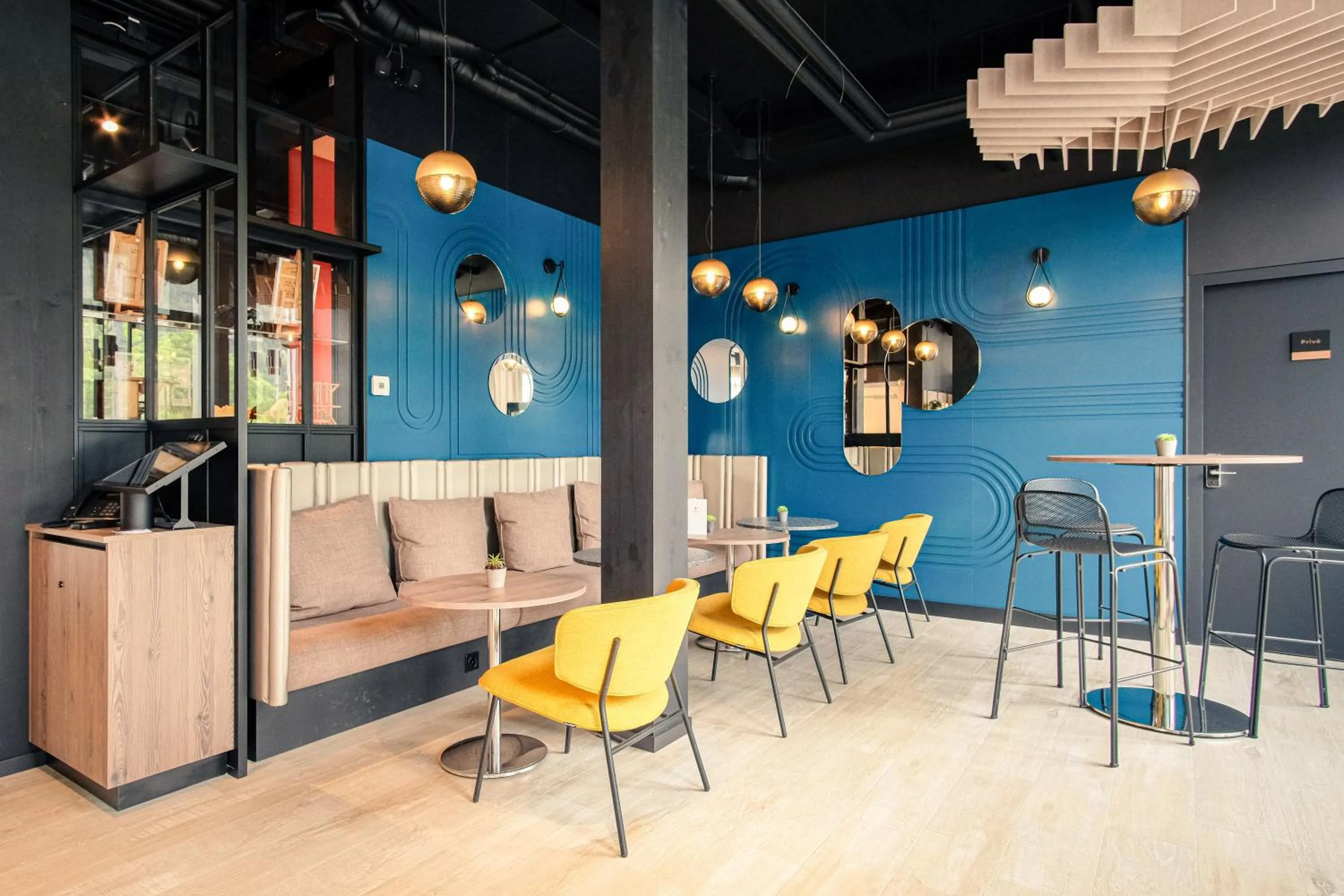 Seating area in Hota Hotel Saint-Imier