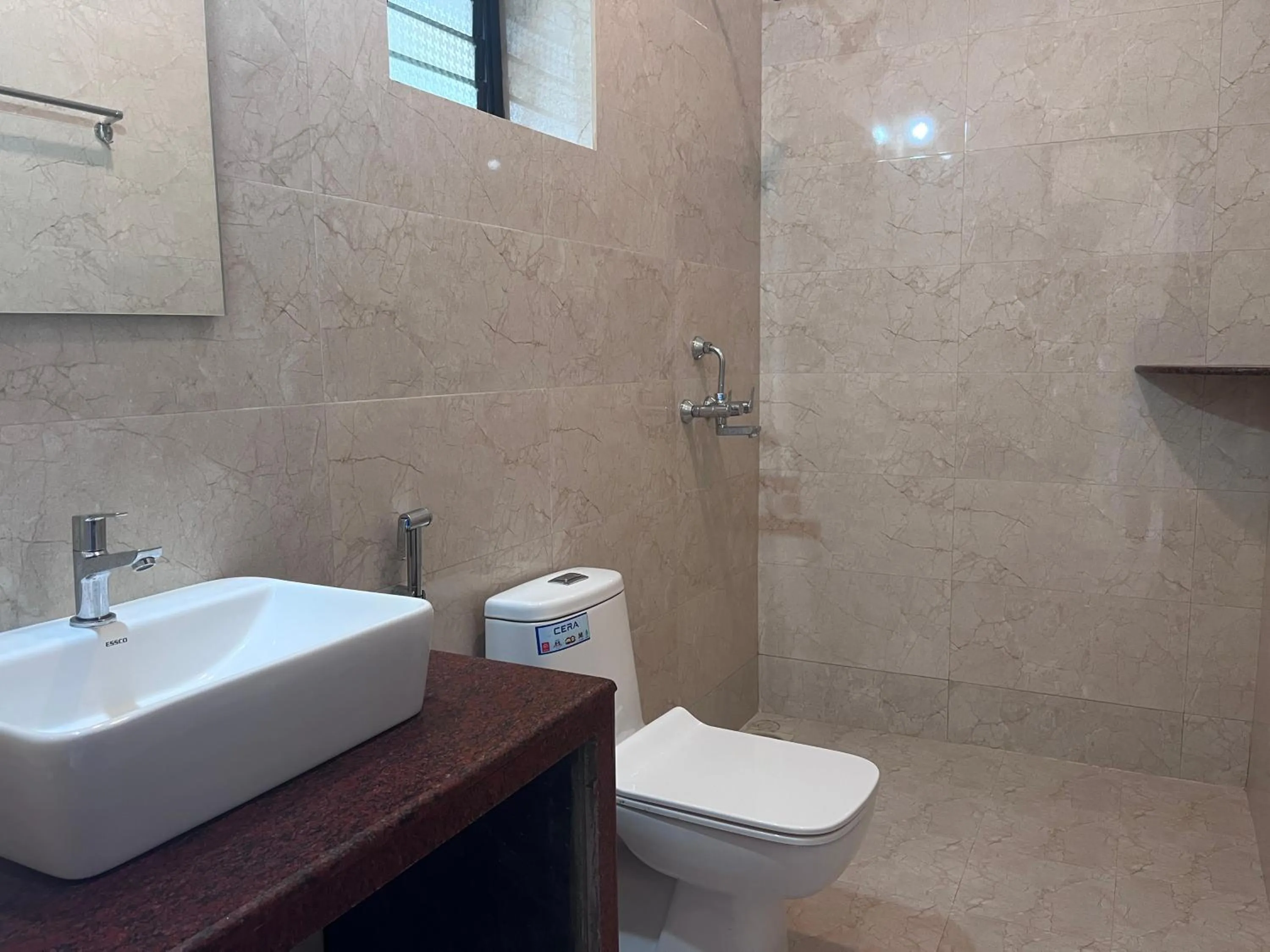 Toilet in Morjim Sunset Hotel