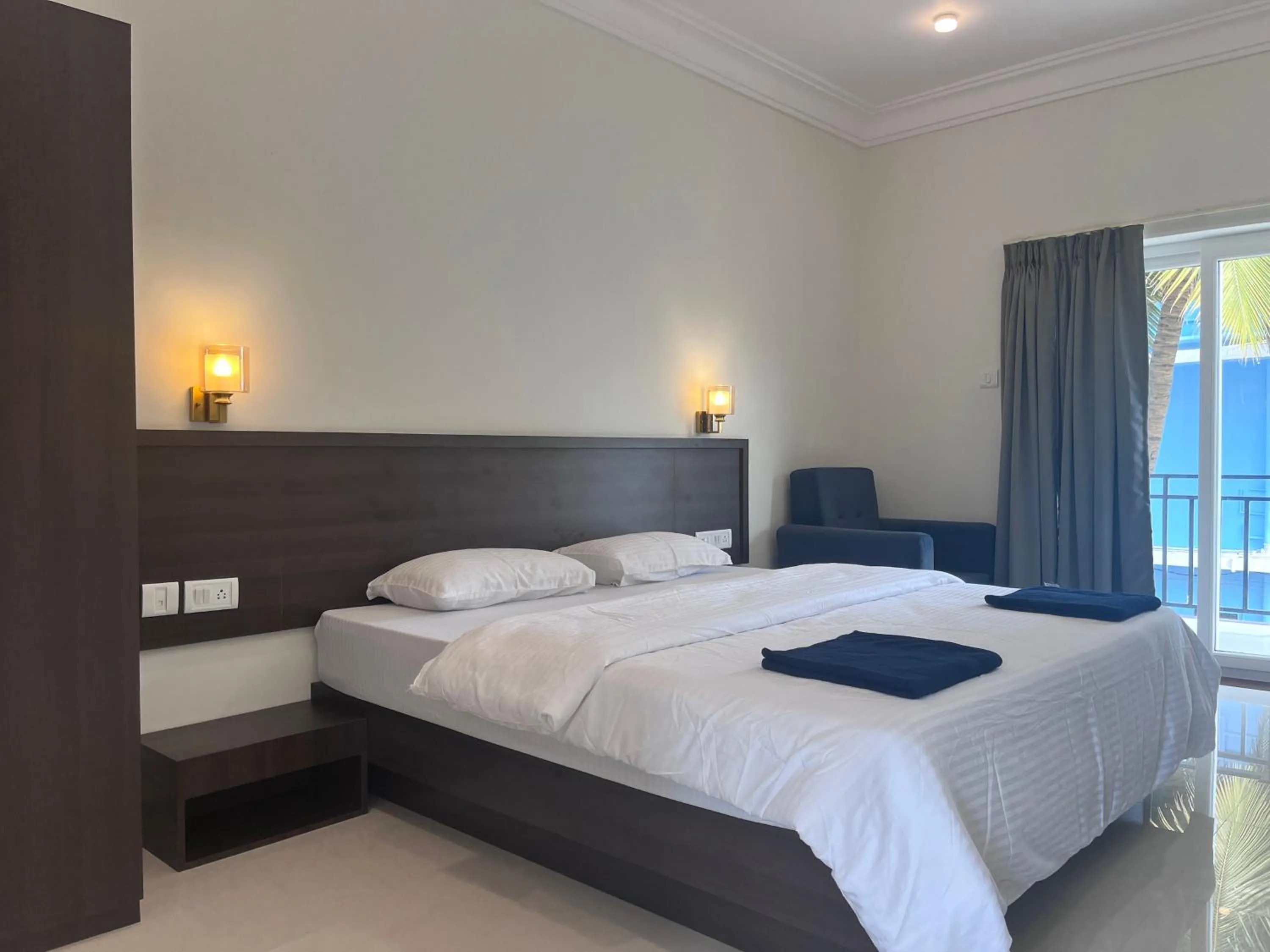 Photo of the whole room, Bed in Morjim Sunset Hotel