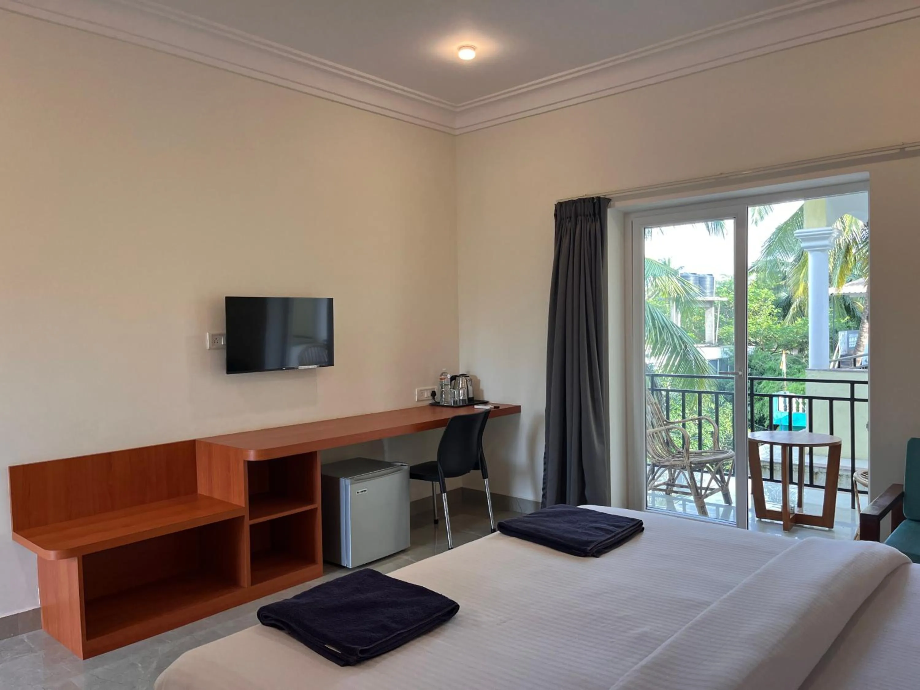 Bed in Morjim Sunset Hotel