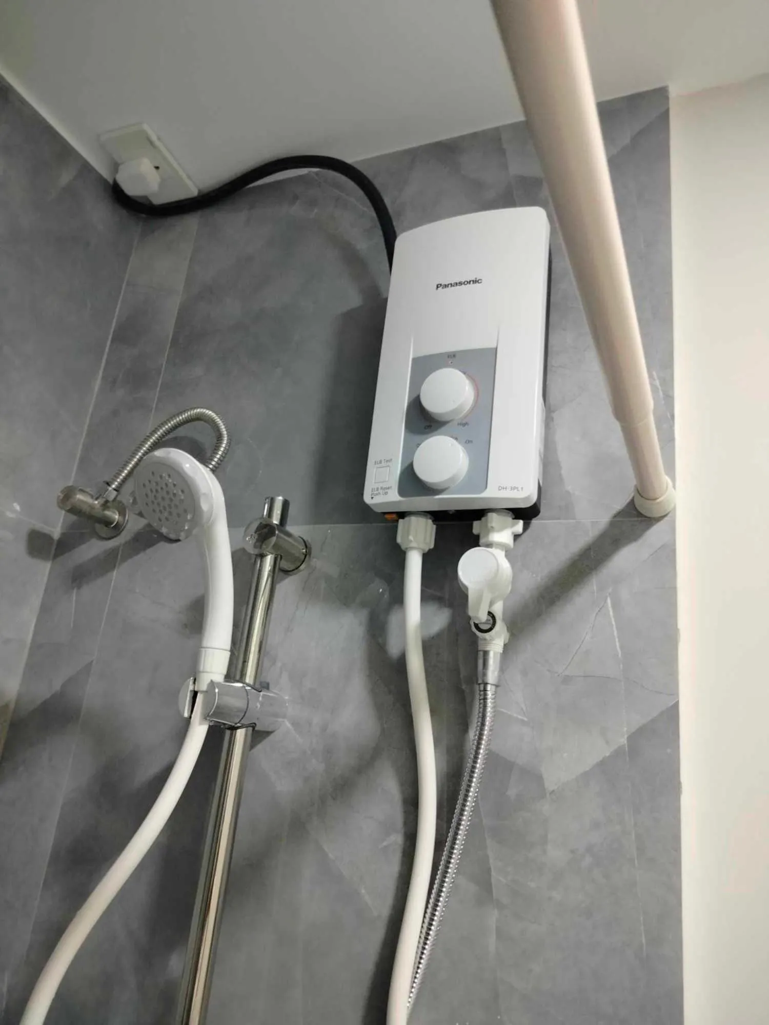 Shower in Cozy primeworld district near gaisano mall