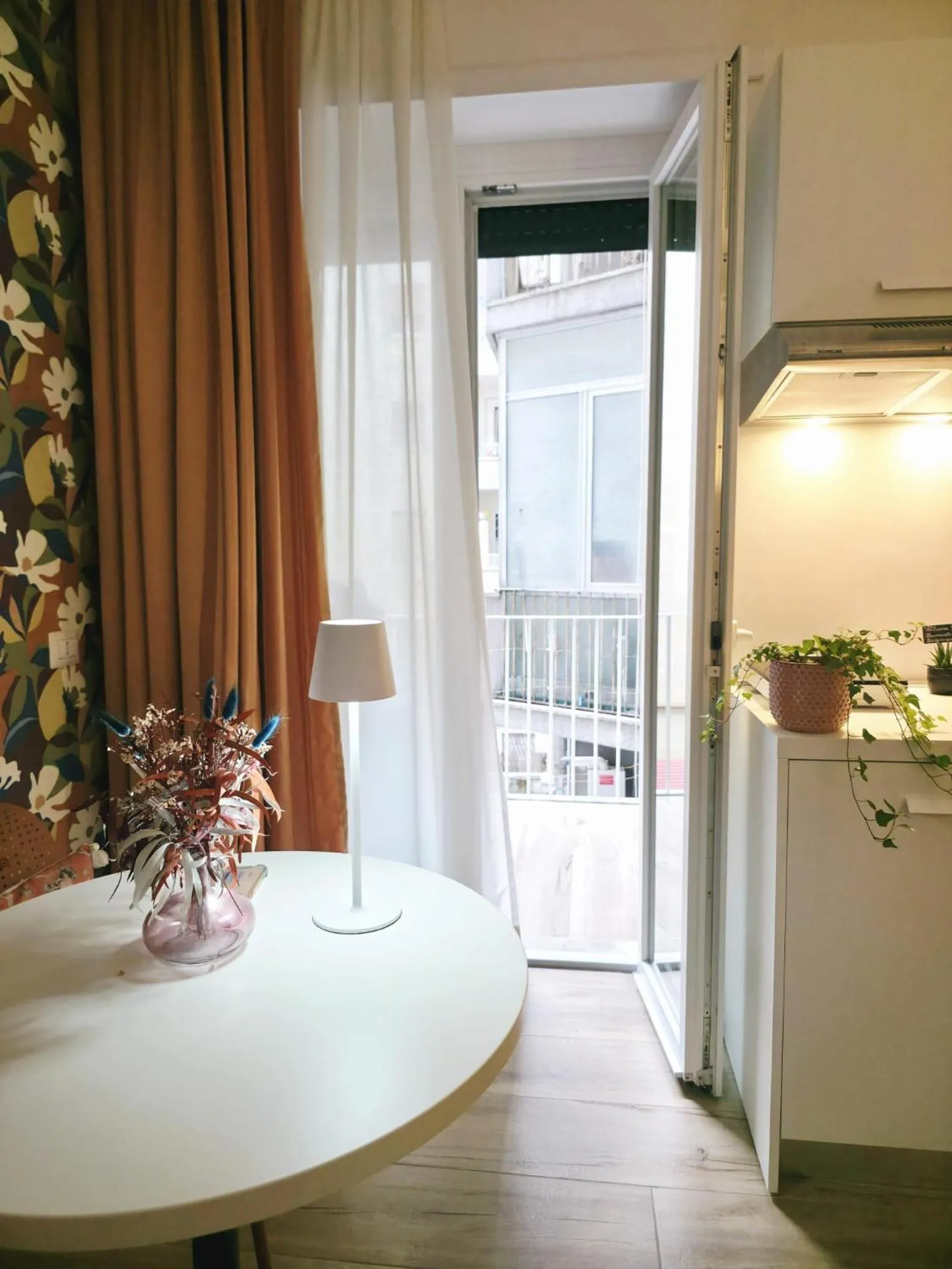 Dining area in Romi Suite