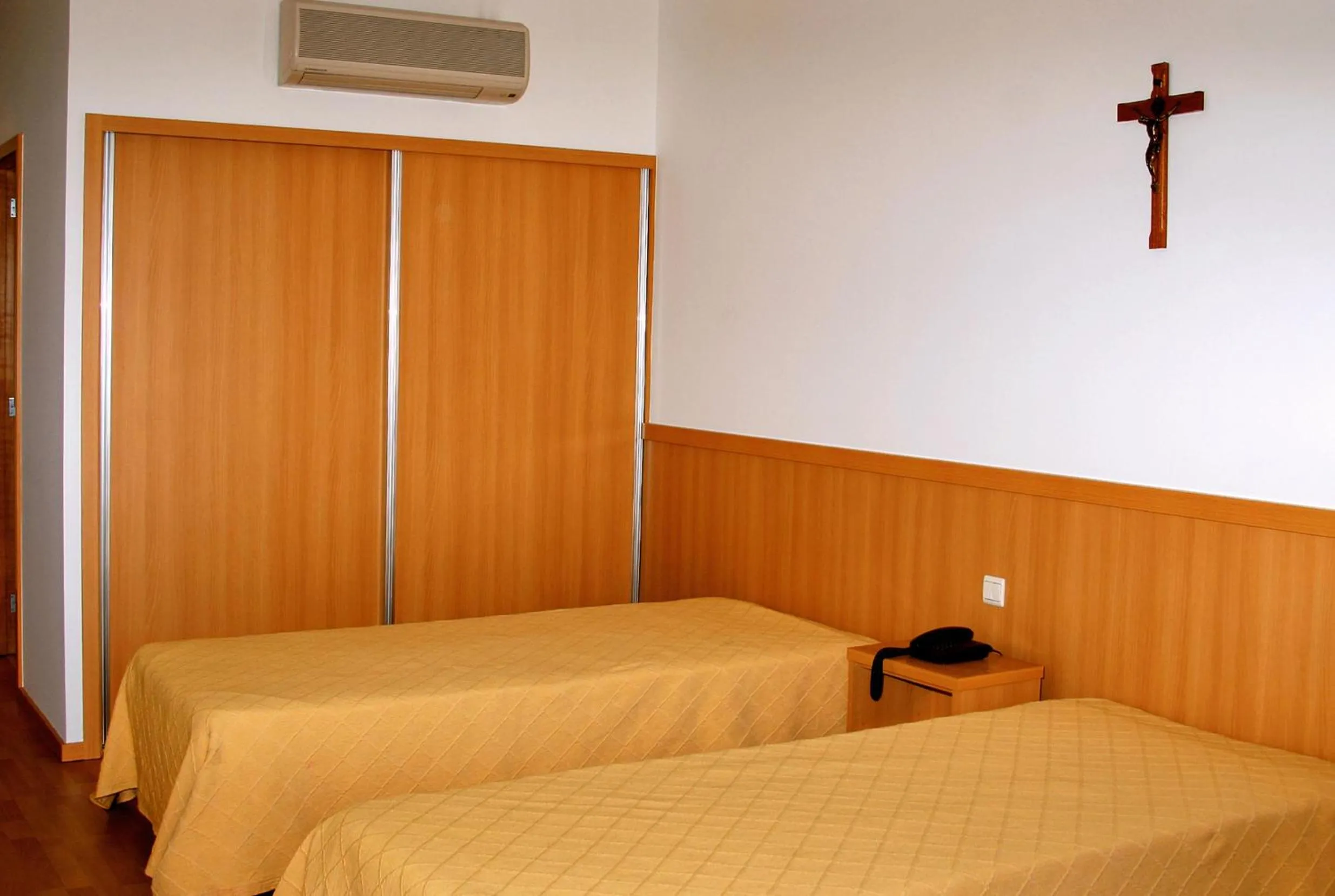 Bed in Casa de Retiros N. S. Perpetuo Socorro