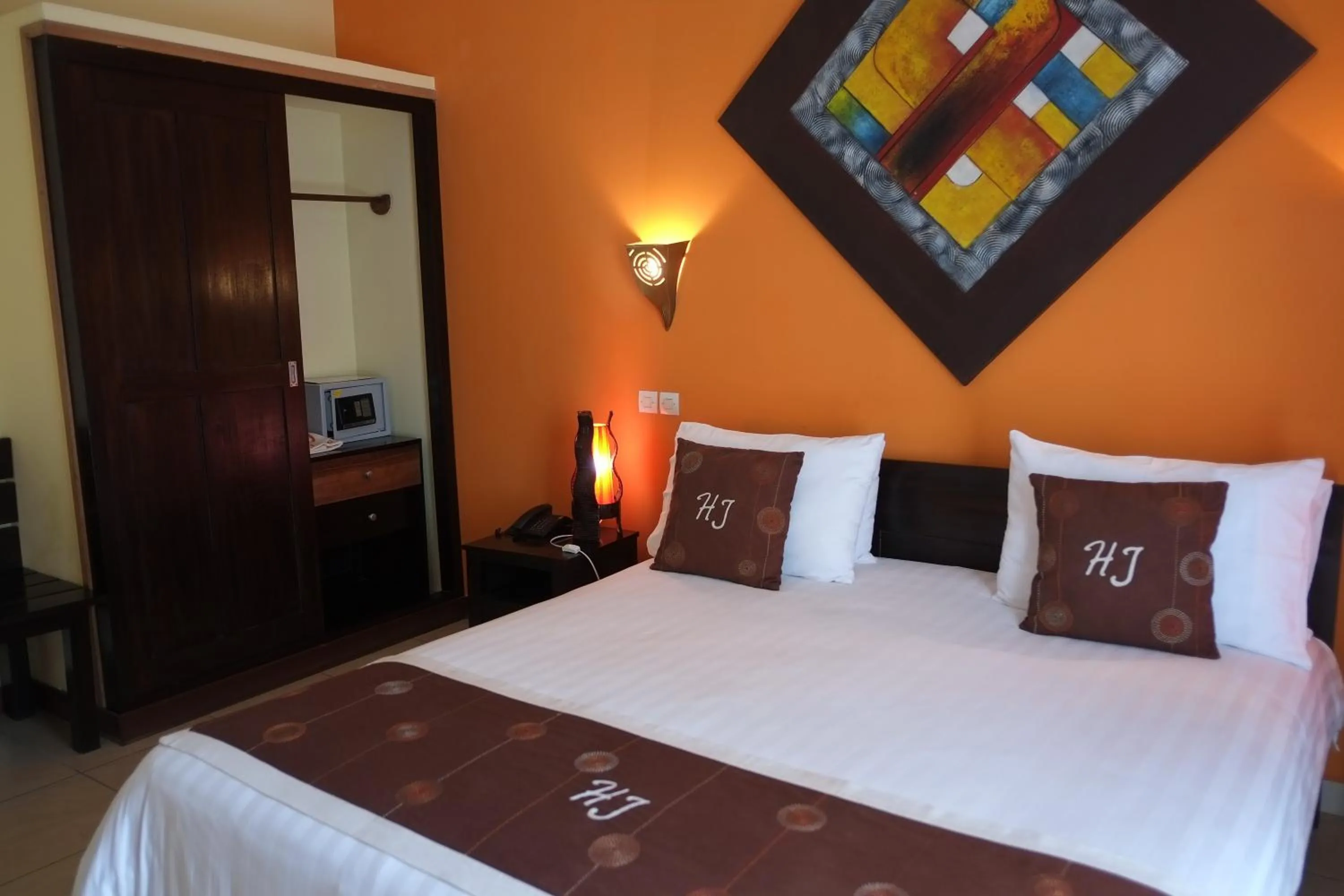 Bedroom, Bed in Hotel Joffre
