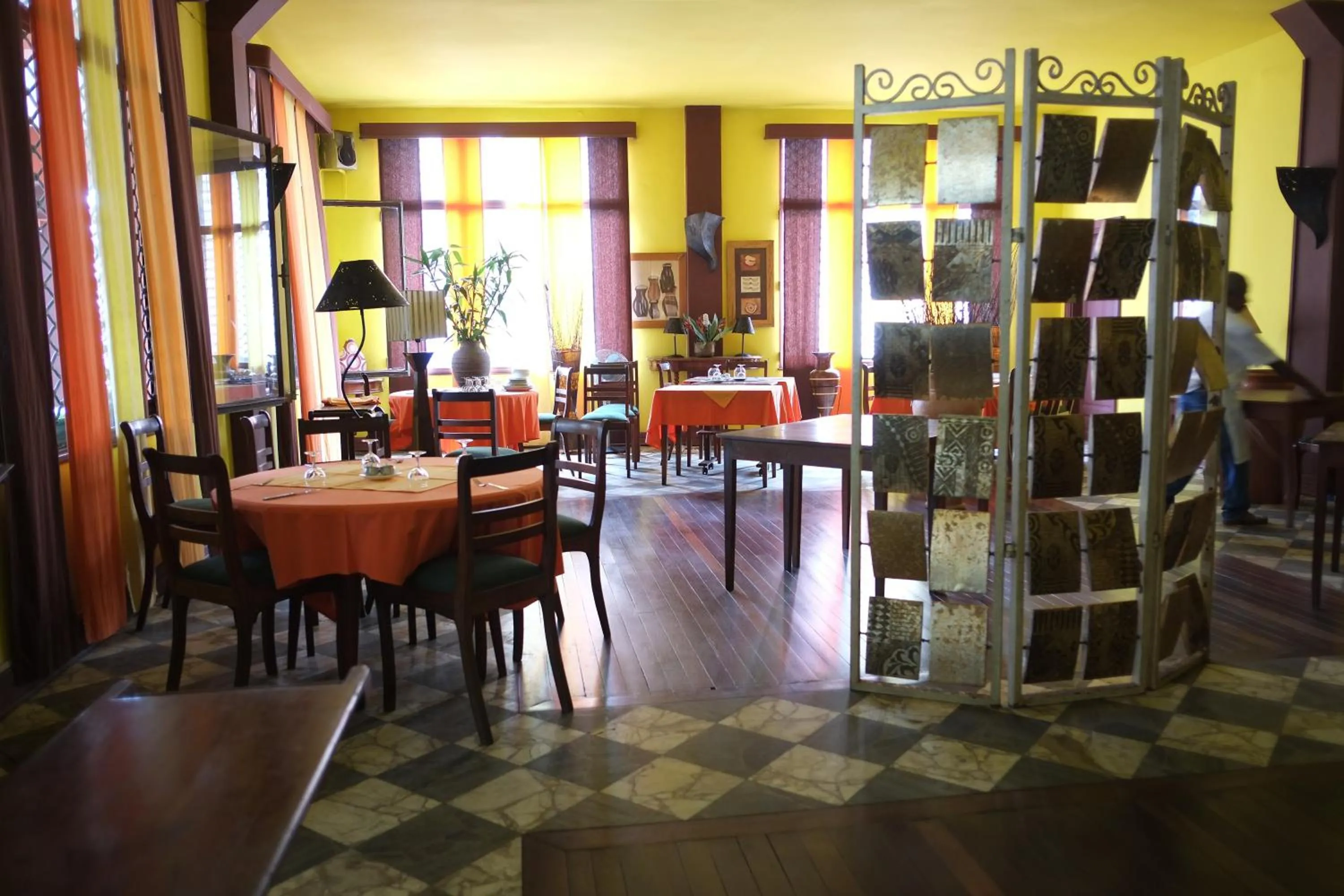 Restaurant/places to eat in Hotel Joffre