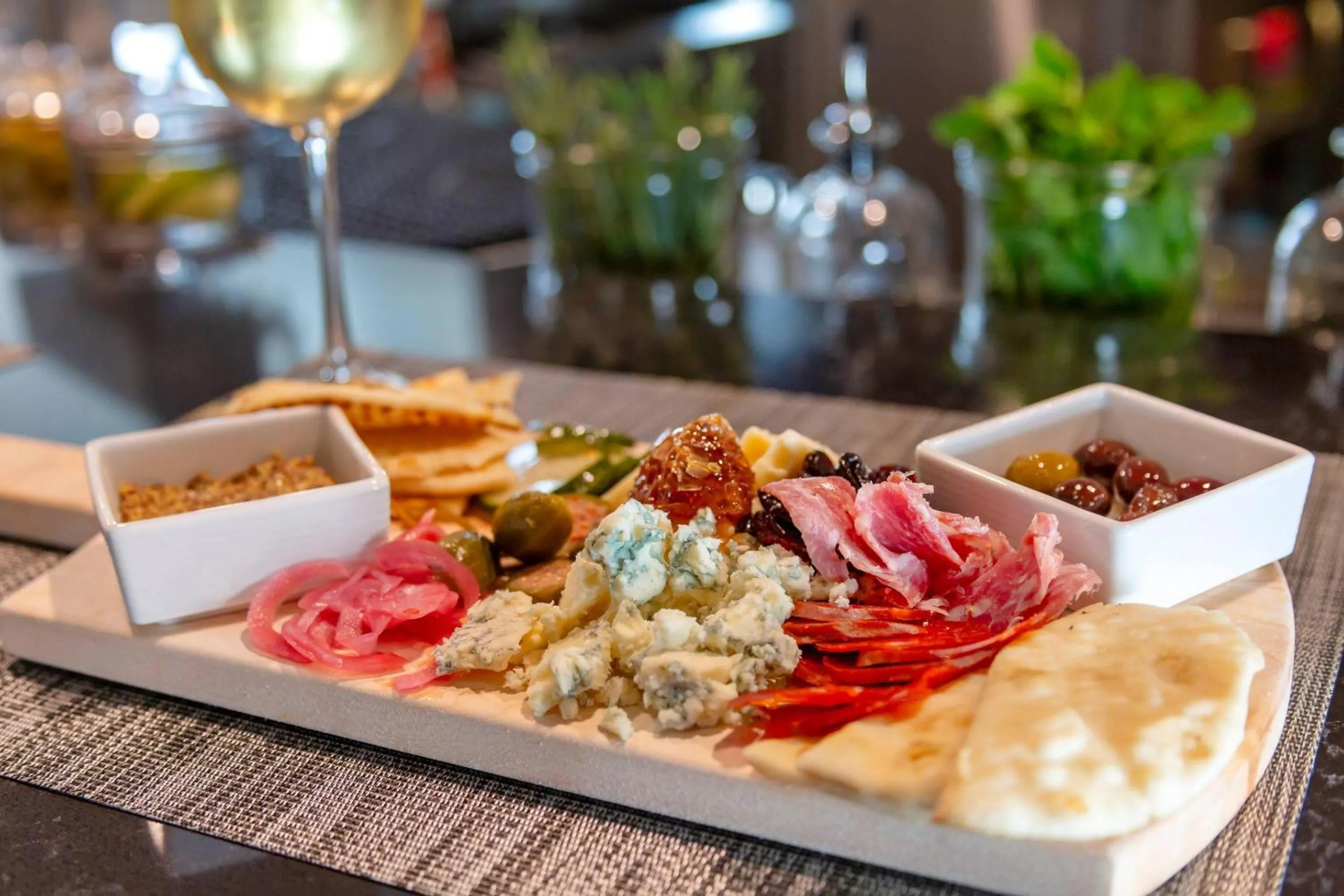 Restaurant/places to eat in Cambria Hotel Spokane Airport