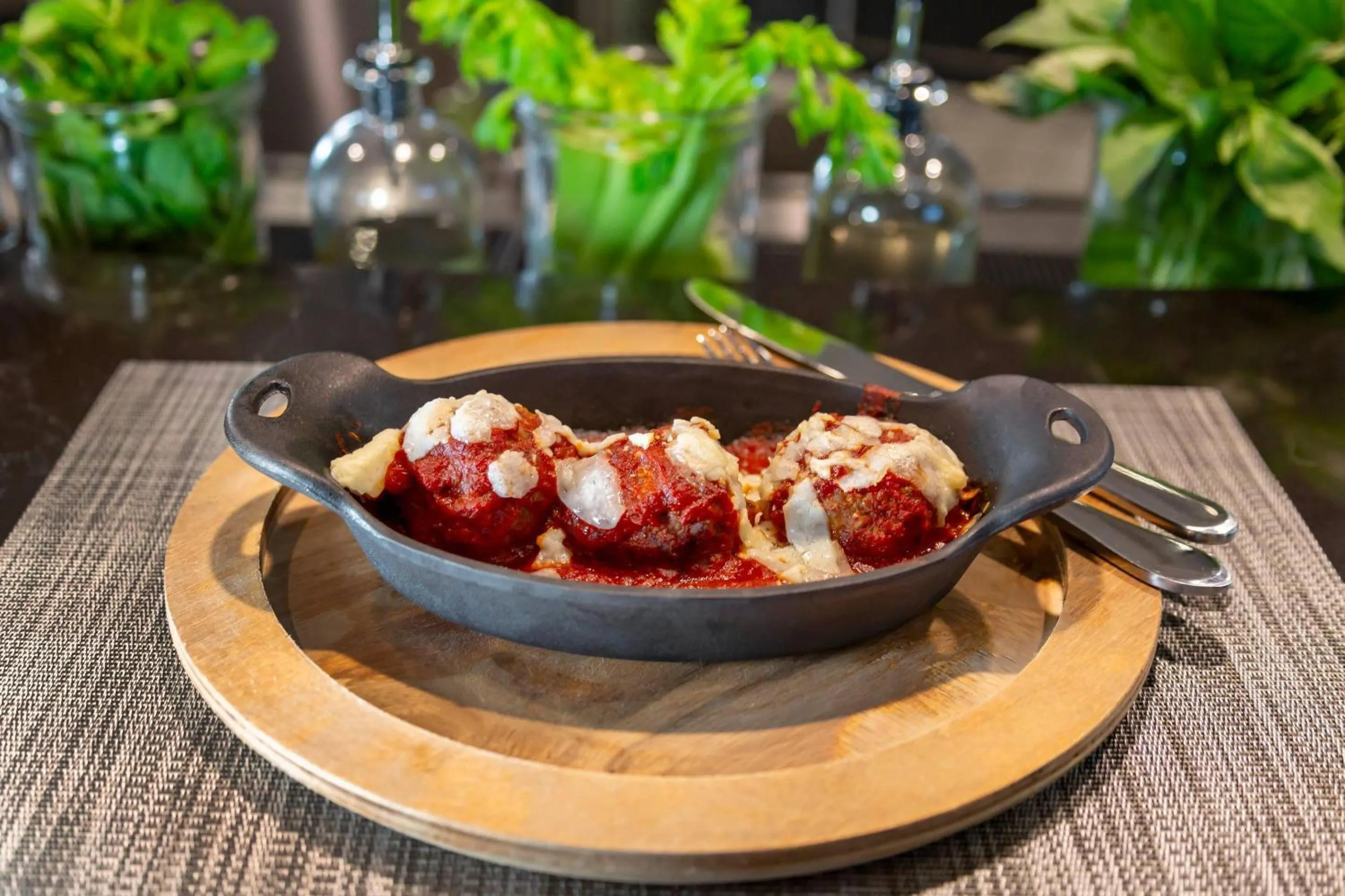 Restaurant/places to eat in Cambria Hotel Spokane Airport