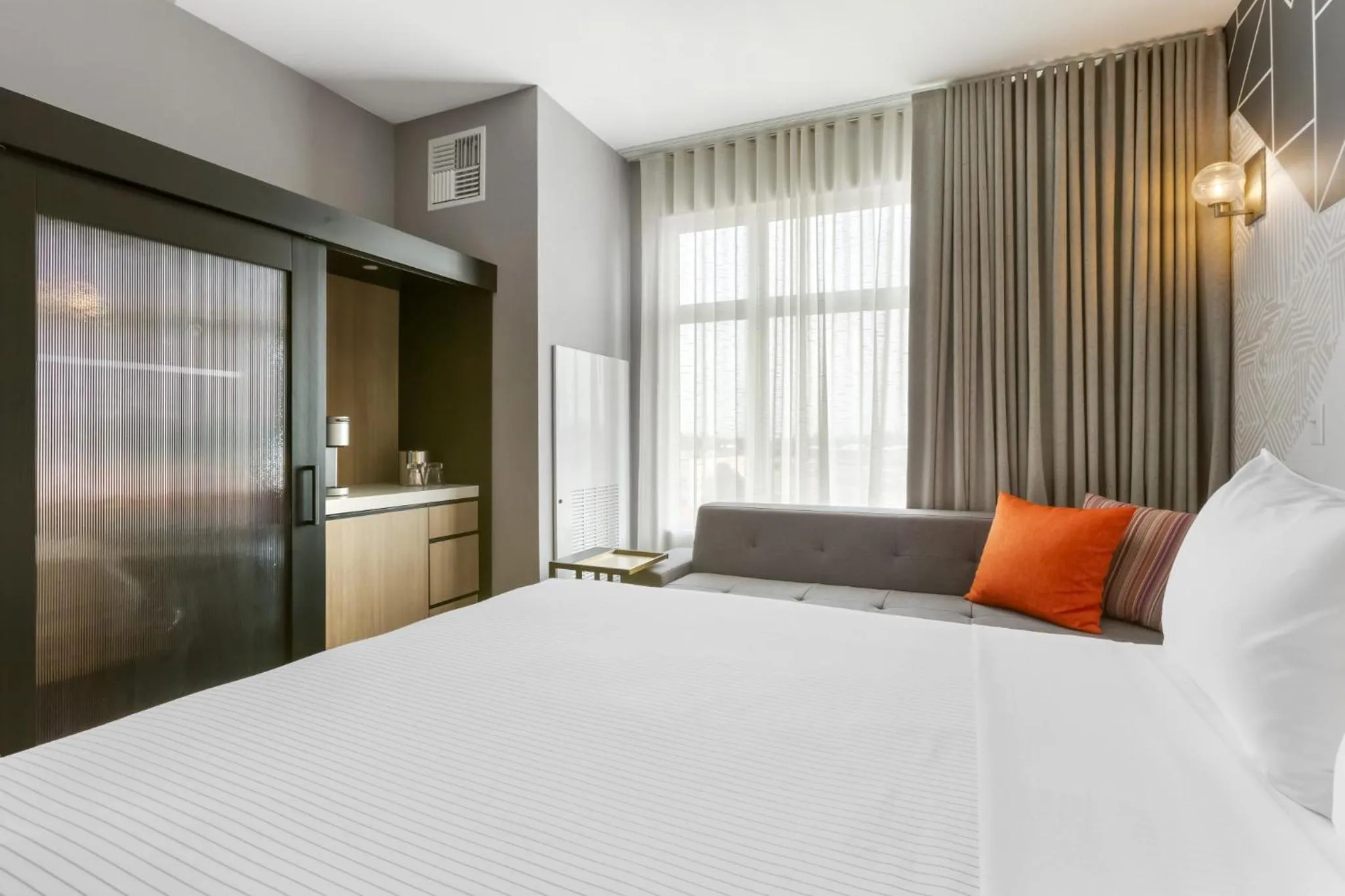 Bedroom, Bed in Cambria Hotel Spokane Airport