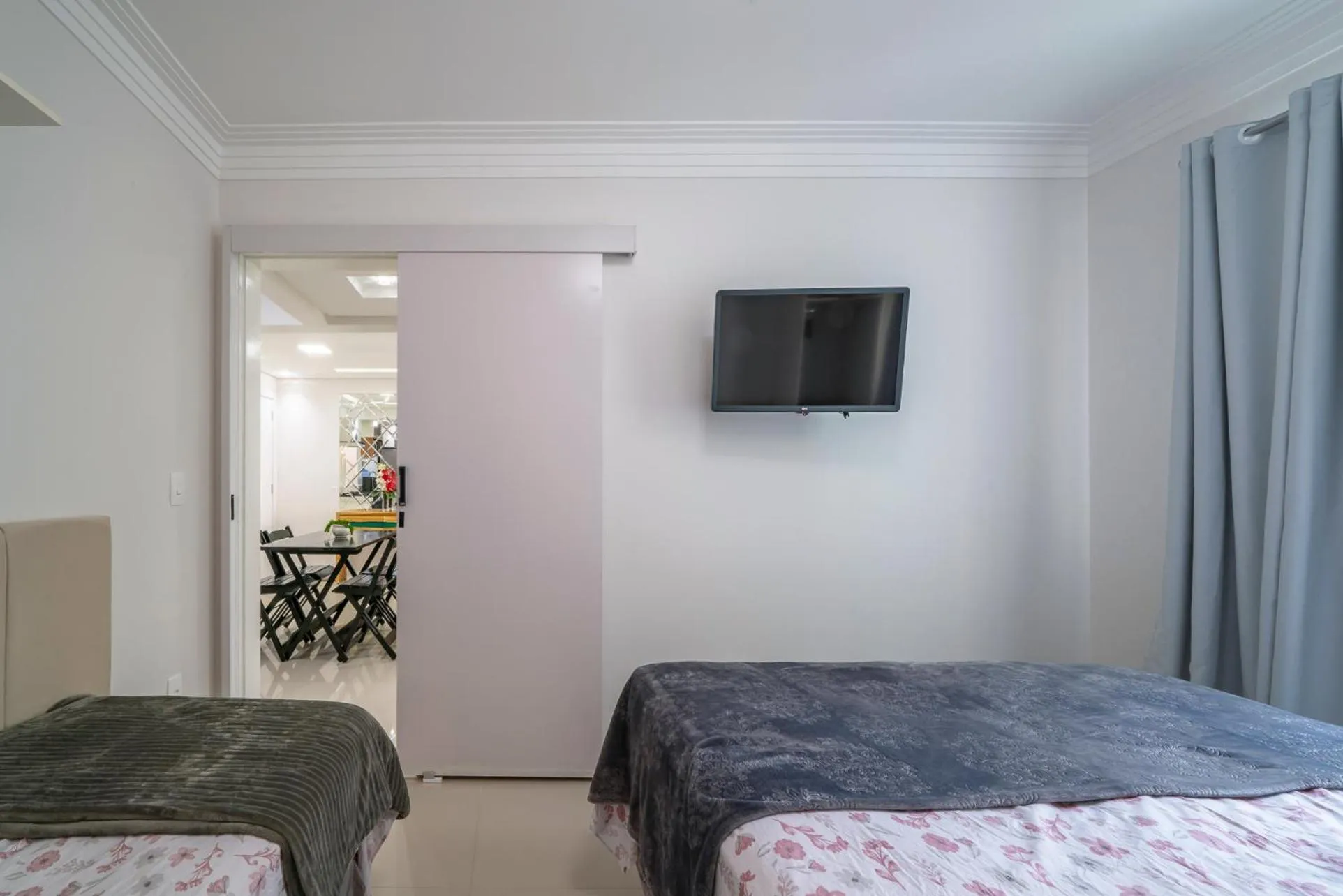 Photo of the whole room, Bed in Bombinhas Summer Beach APT 333