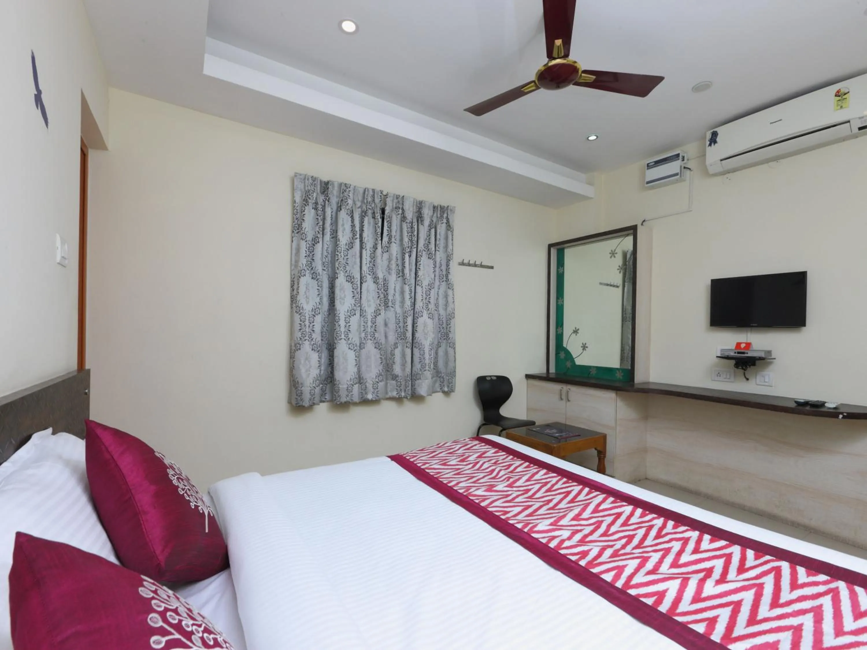 Bedroom, Bed in Maruthi Residency