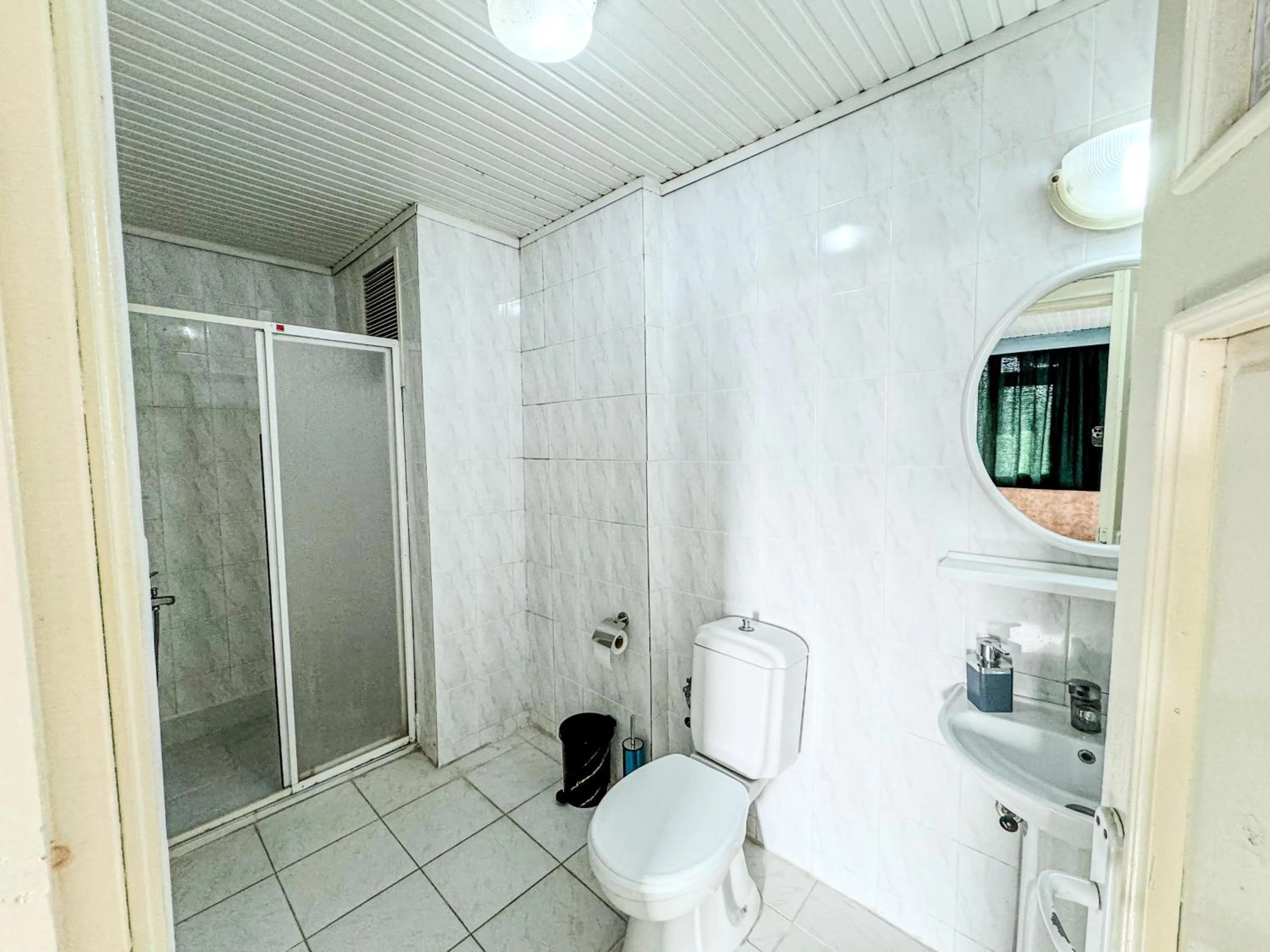 Bathroom in Casa Cleo Suit Hotel