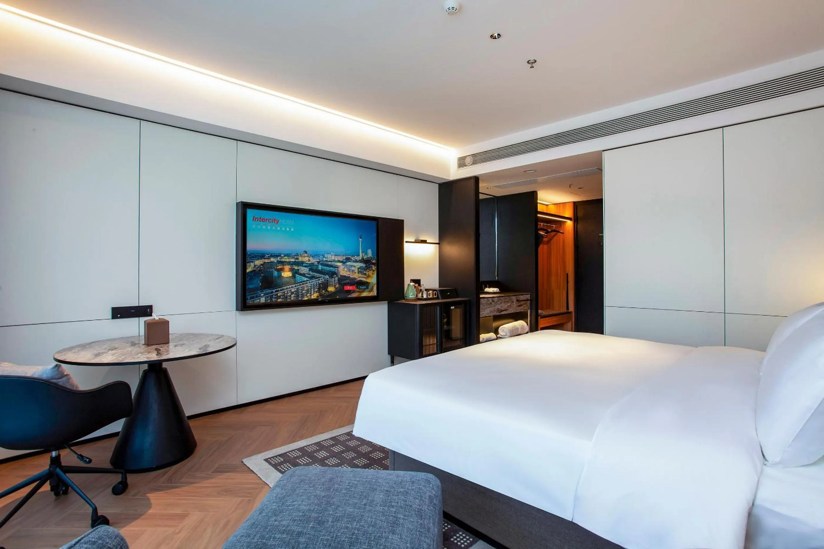 Bed in Nanjing Fanyue Plaza Intercity Hotel