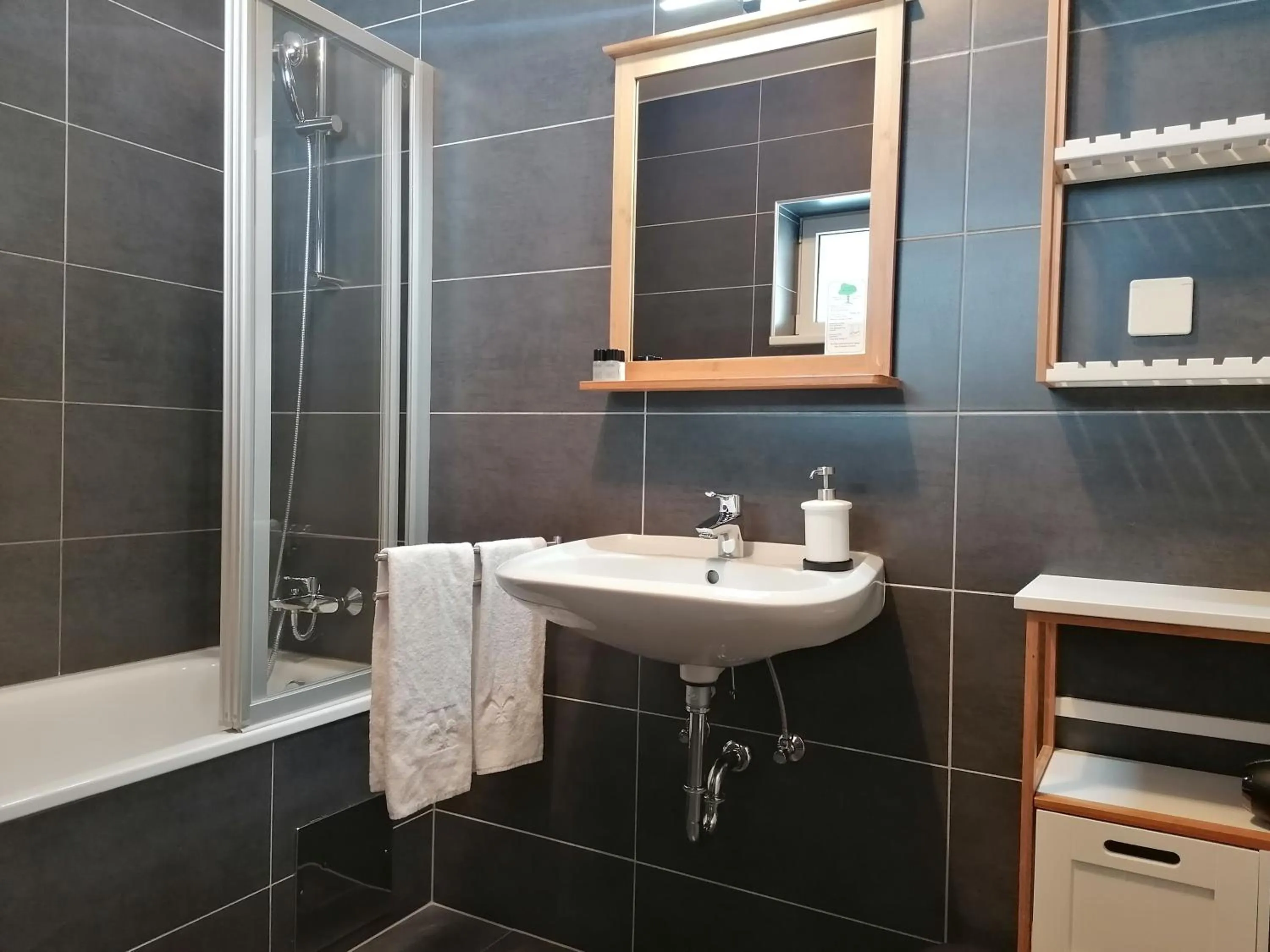 Bathroom in Gästehaus Karl August