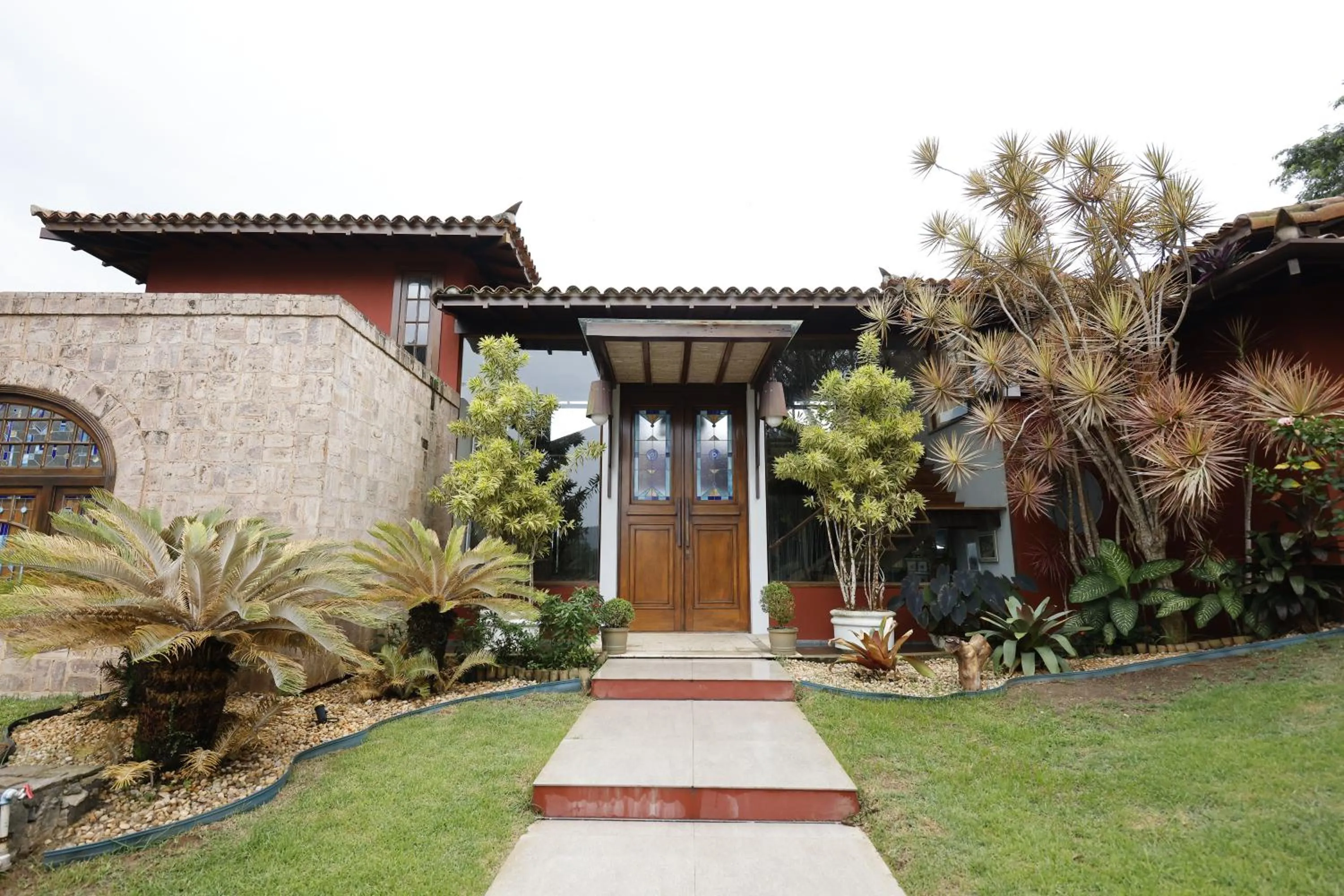 Property building in Cliffside Boutique Hotel