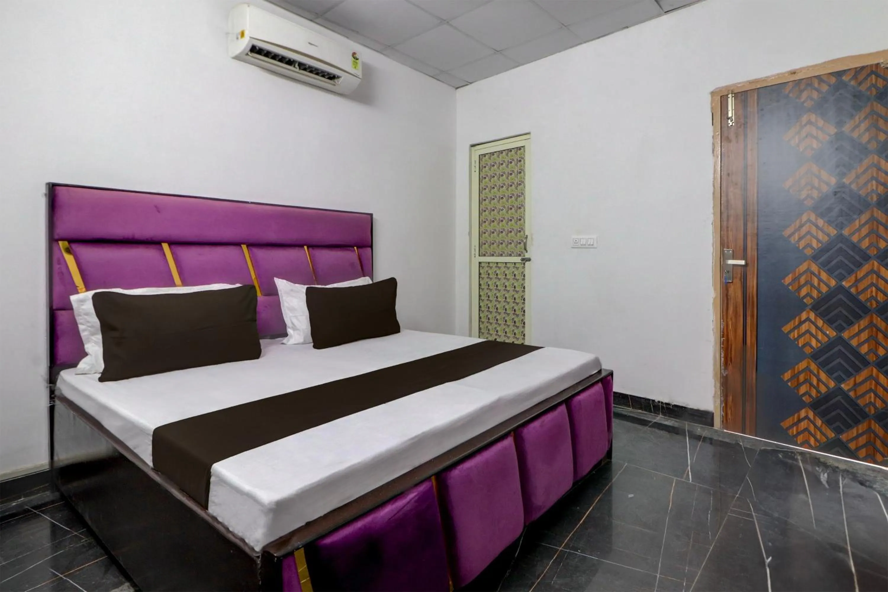 Bedroom, Bed in Super Hotel O Hotel Feel Inn