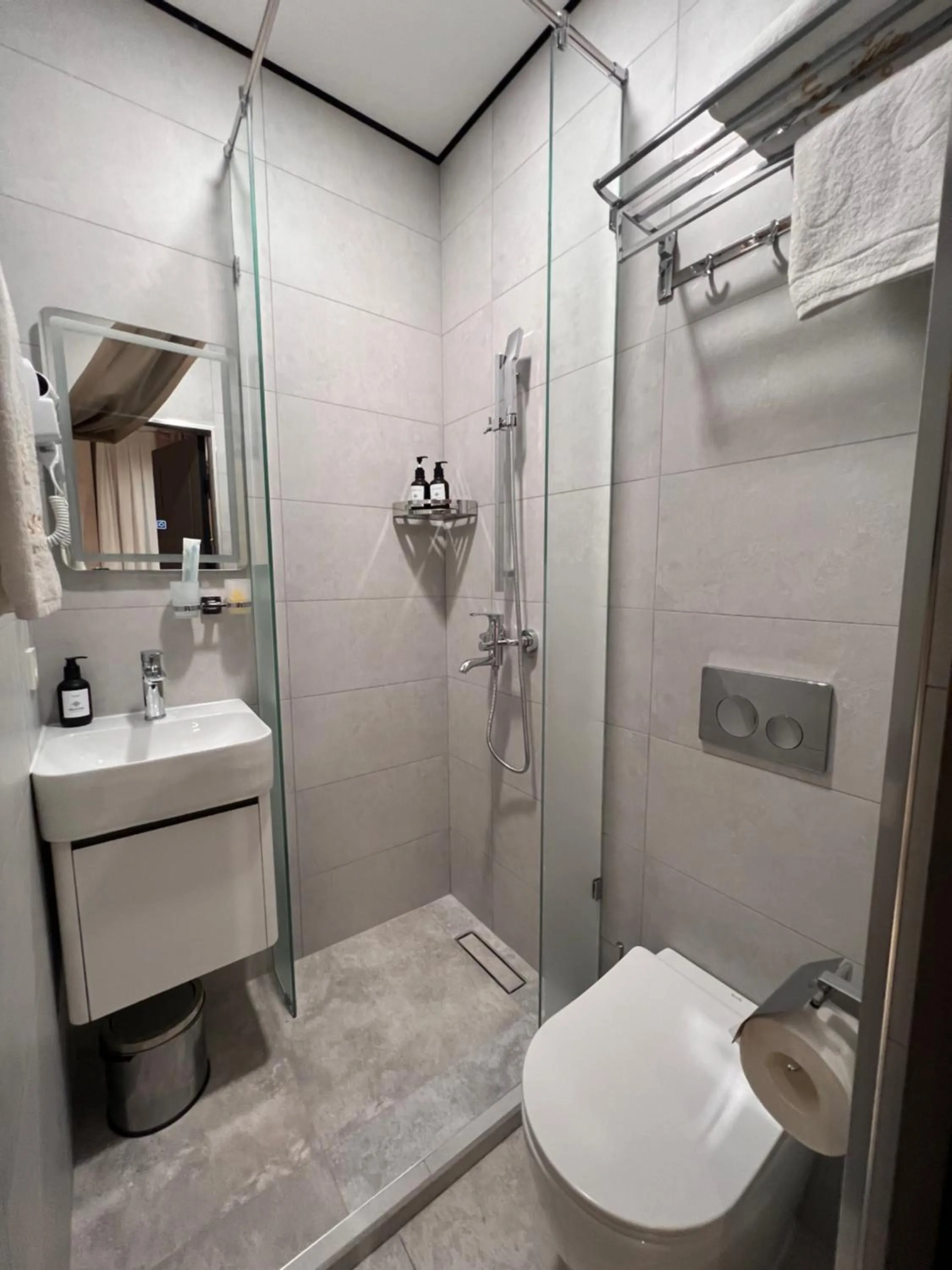 Shower in Nuovo Boutique Hotel