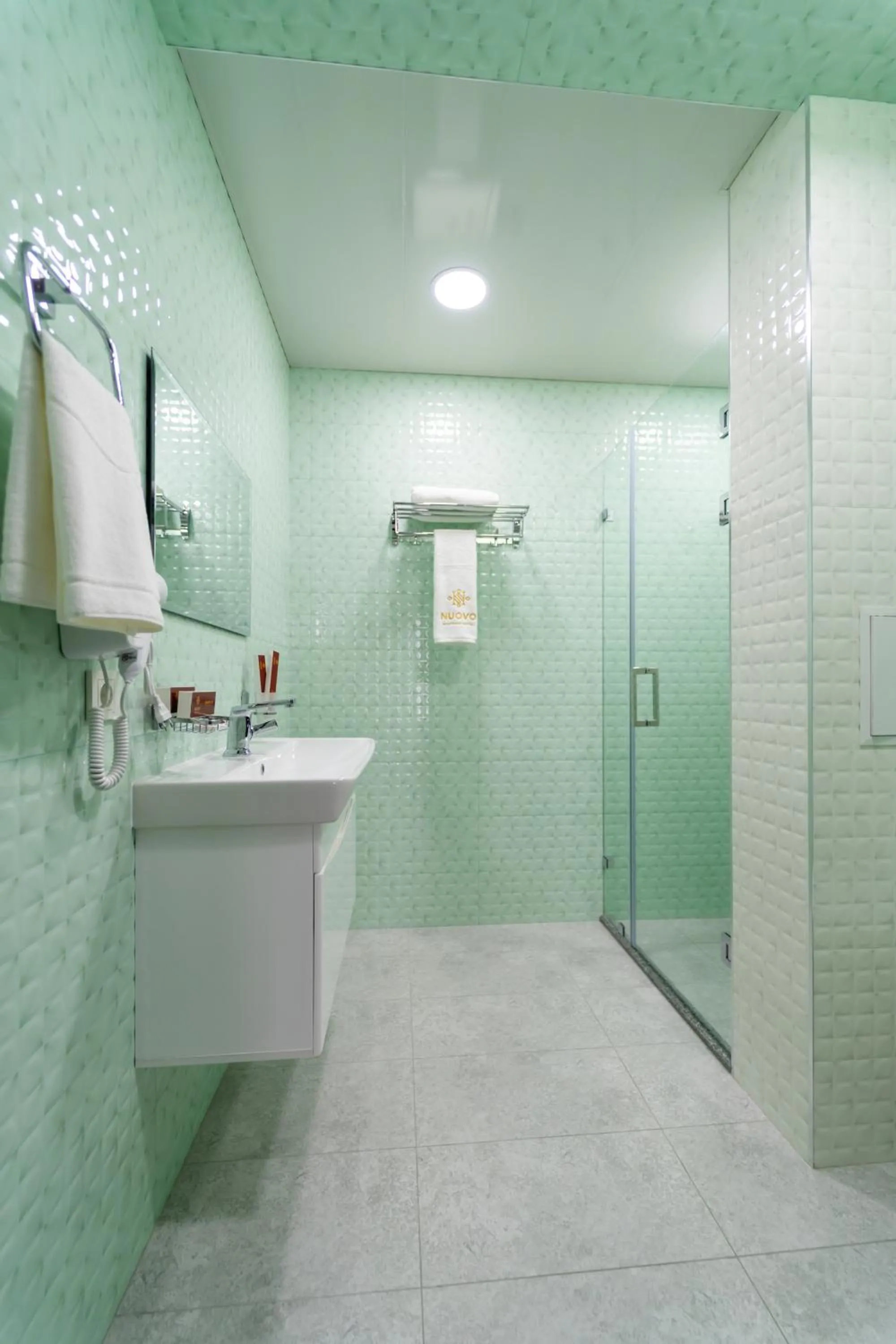 Shower in Nuovo Boutique Hotel