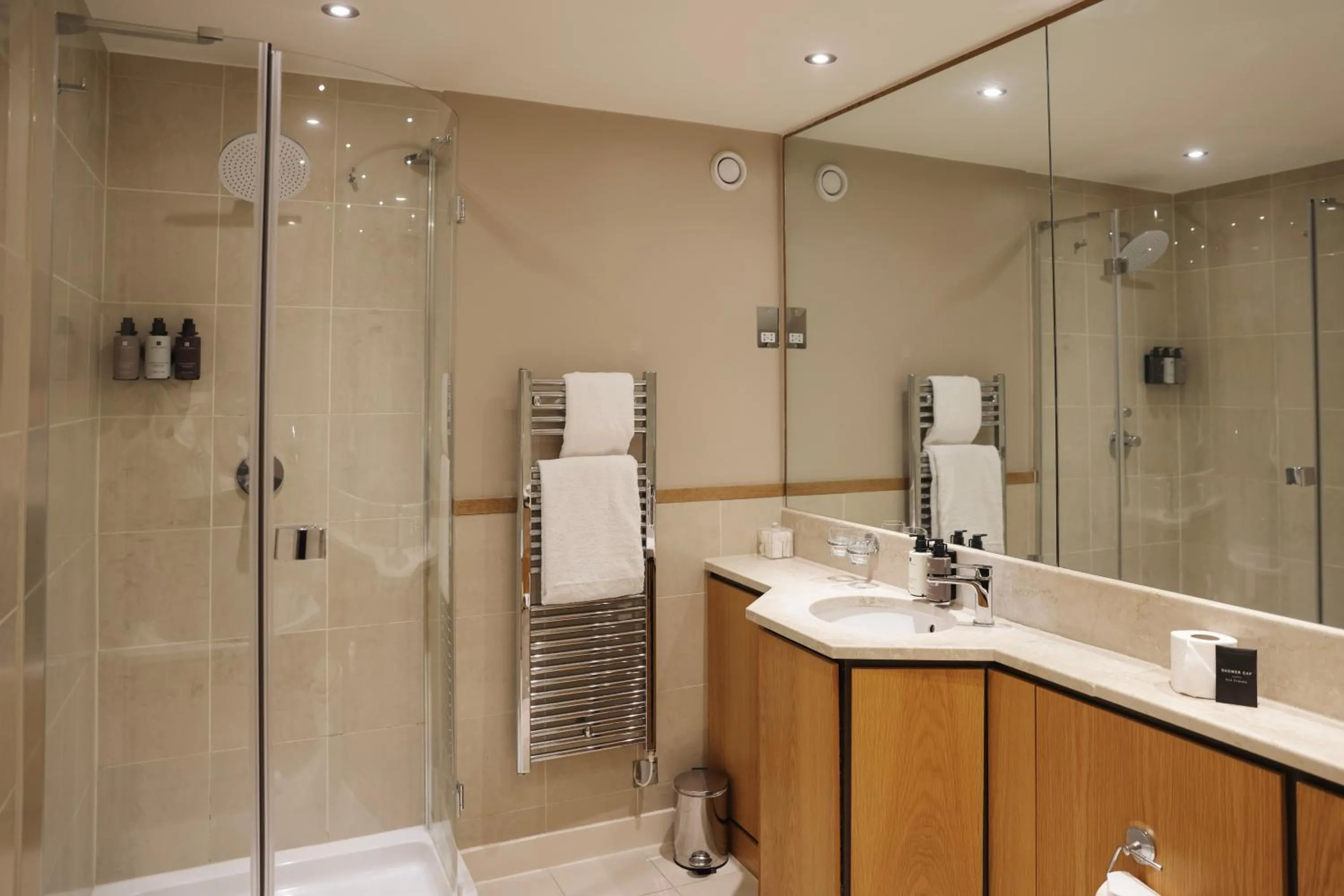 Shower in Donnington Hotel, Spa & Golf