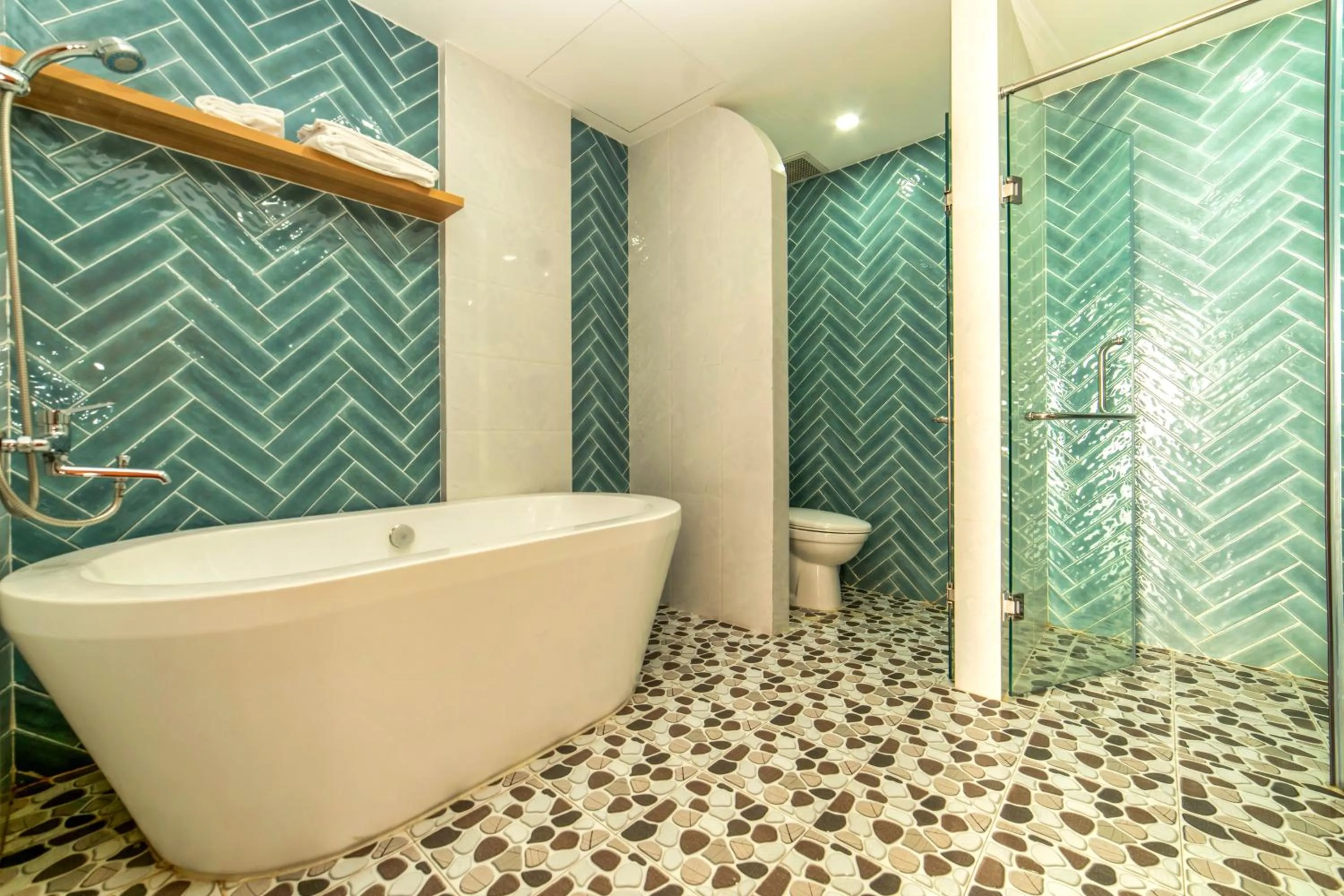 Shower in Lotus Home Hillside