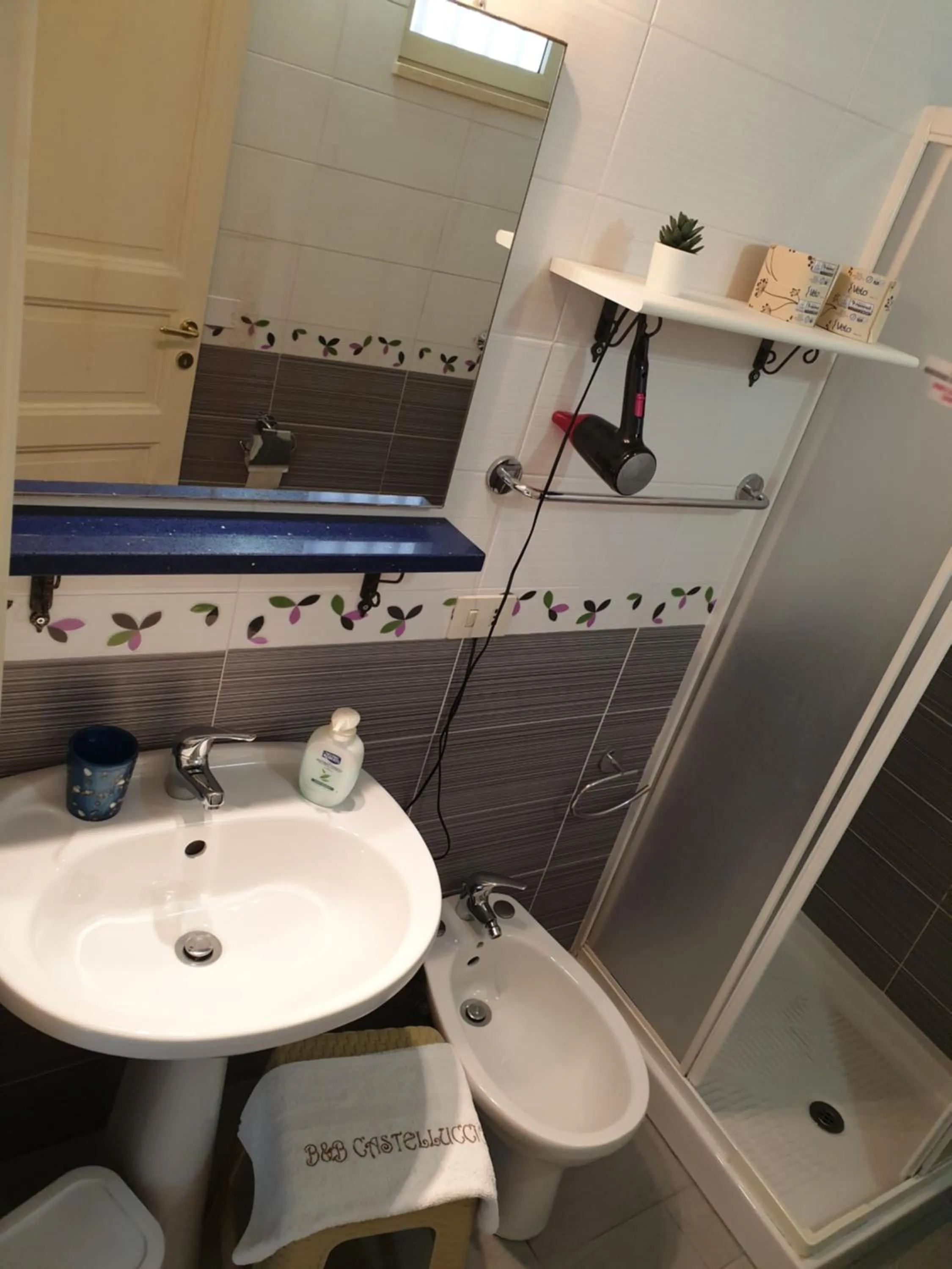 Classic Triple Room in B&B Castelluccio