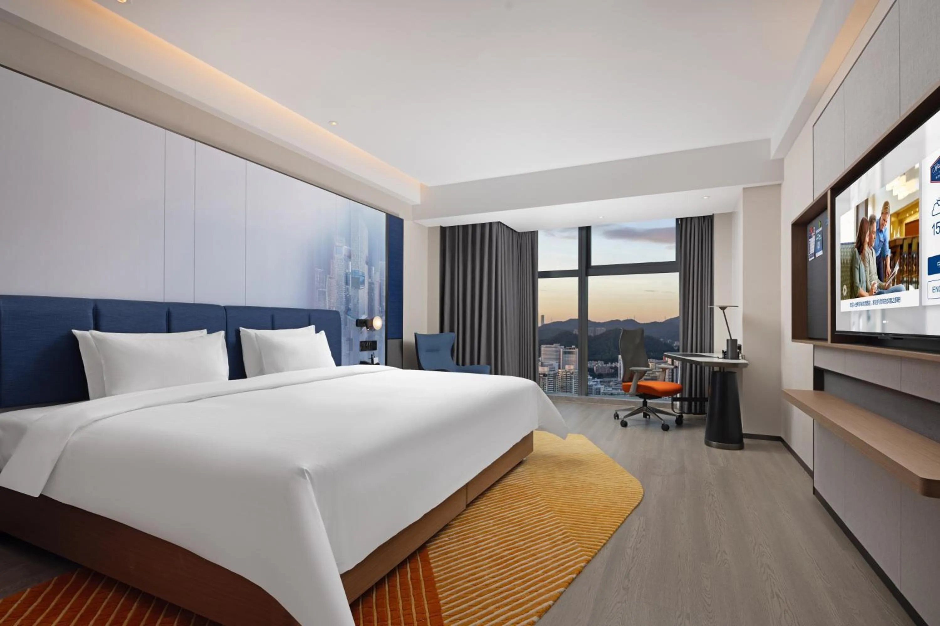 Photo of the whole room, Bed in Hampton by Hilton Shenzhen Futian Huaqiangbei