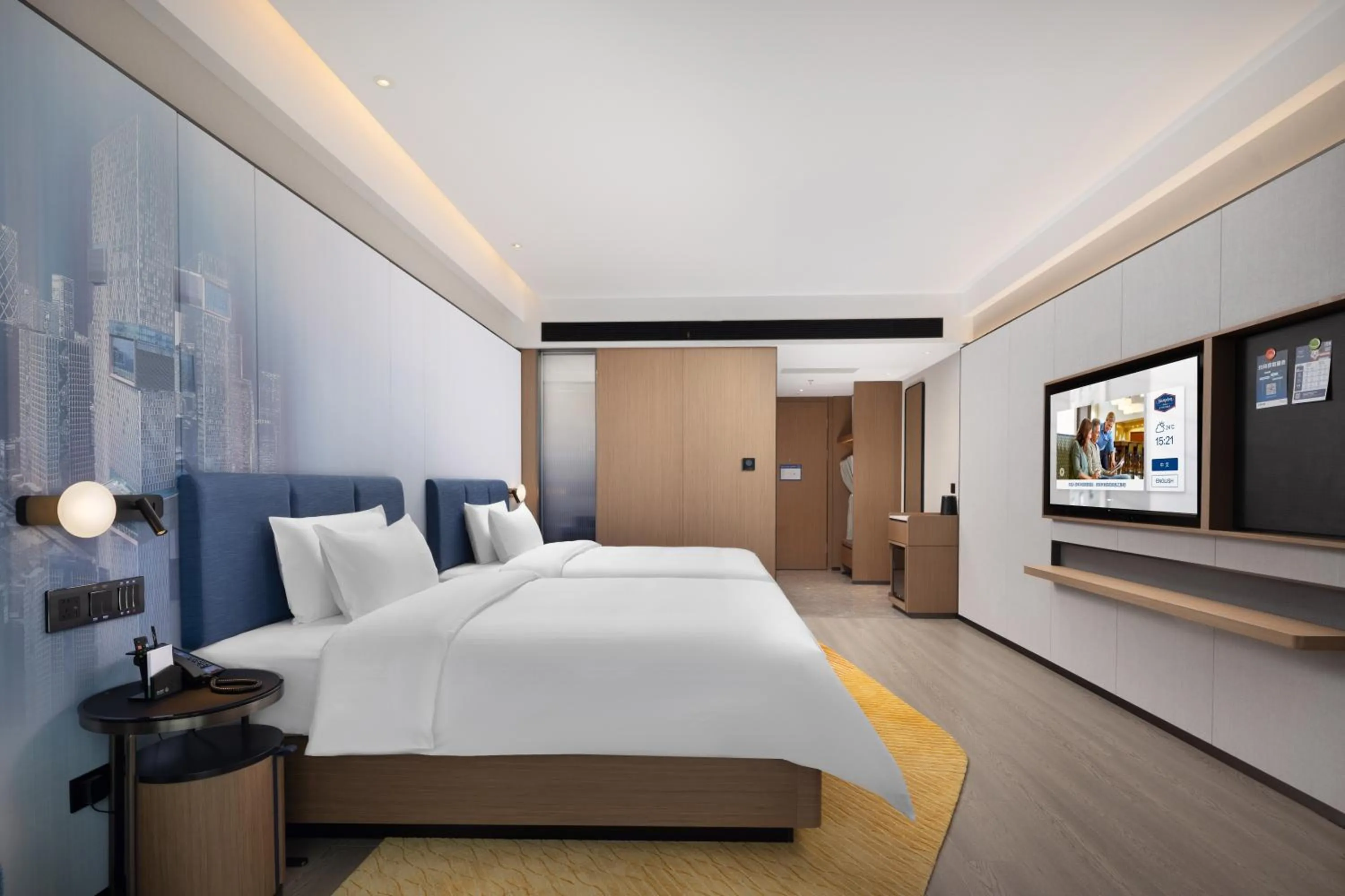 Bed in Hampton by Hilton Shenzhen Futian Huaqiangbei