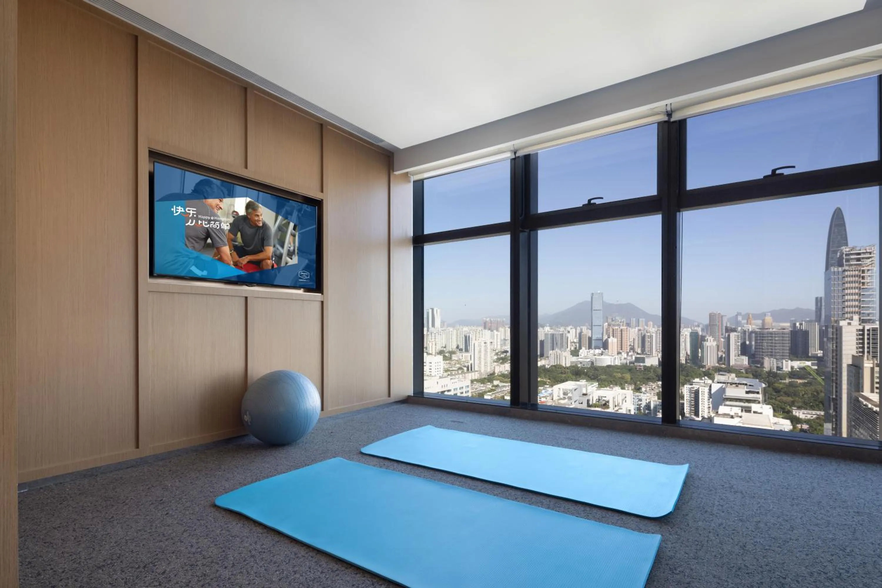 Fitness centre/facilities in Hampton by Hilton Shenzhen Futian Huaqiangbei
