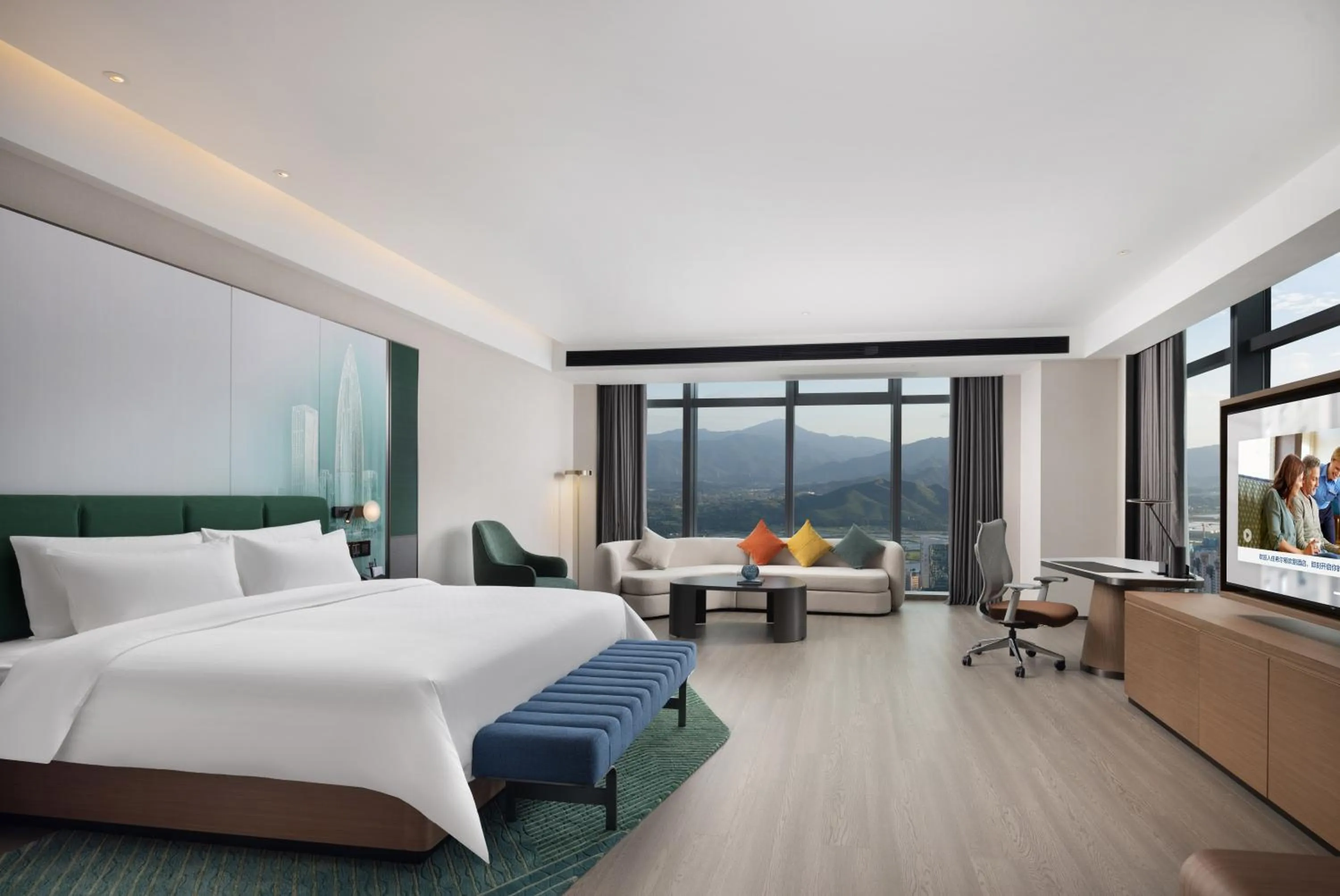 Bed in Hampton by Hilton Shenzhen Futian Huaqiangbei