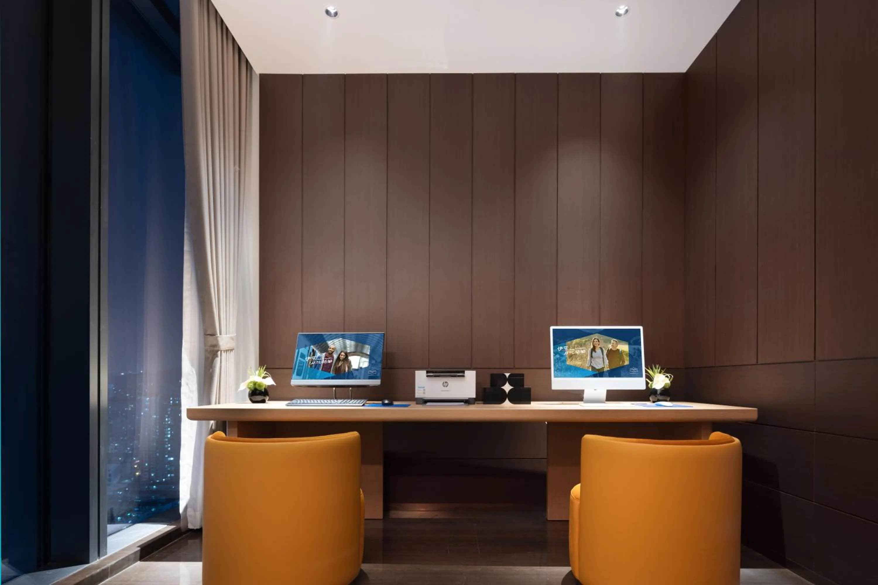 Business facilities in Hampton by Hilton Shenzhen Futian Huaqiangbei