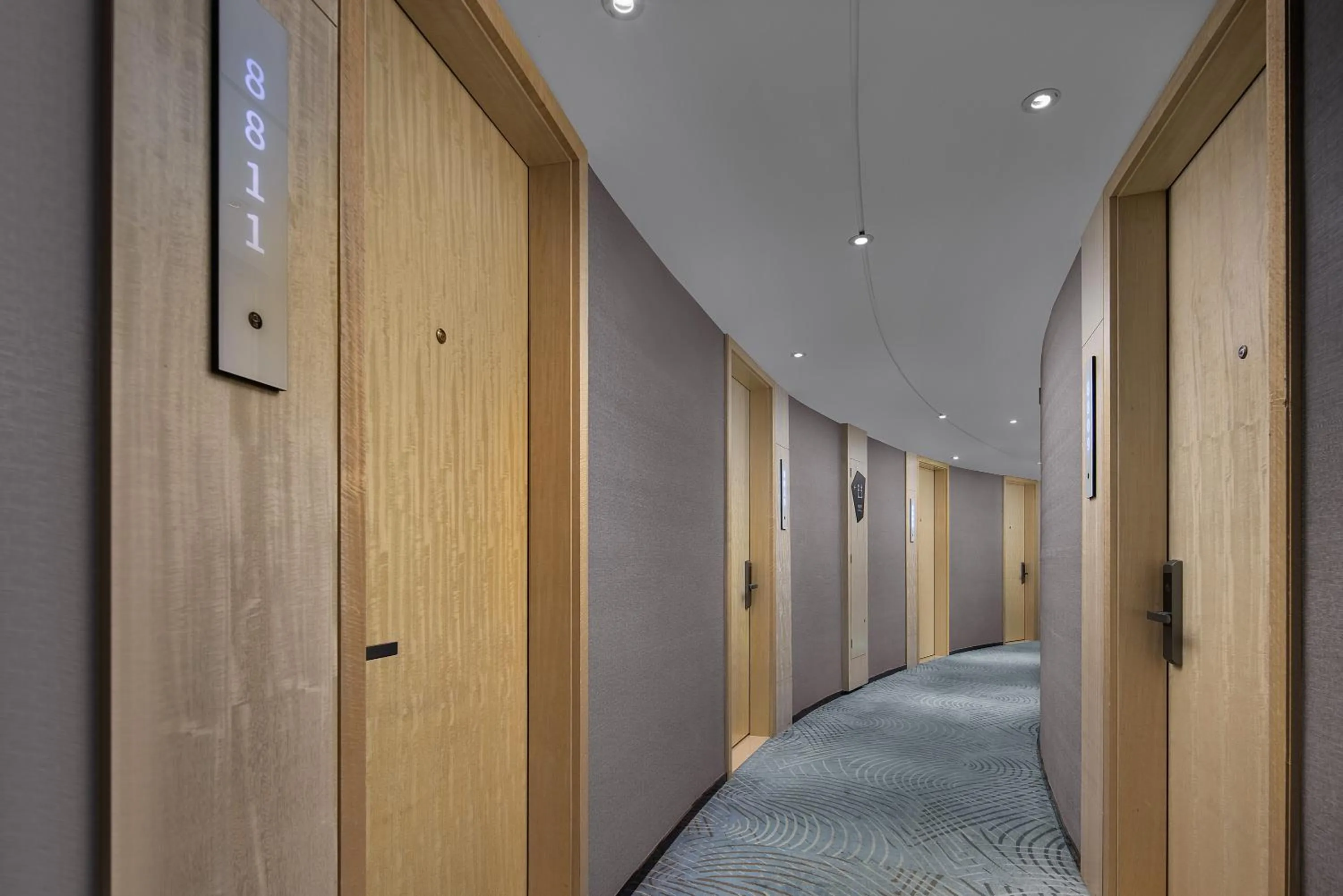 elevator in Echarm International Hotel Guangzhou Beijing Road Pedestrian Street Tianzi Wharf