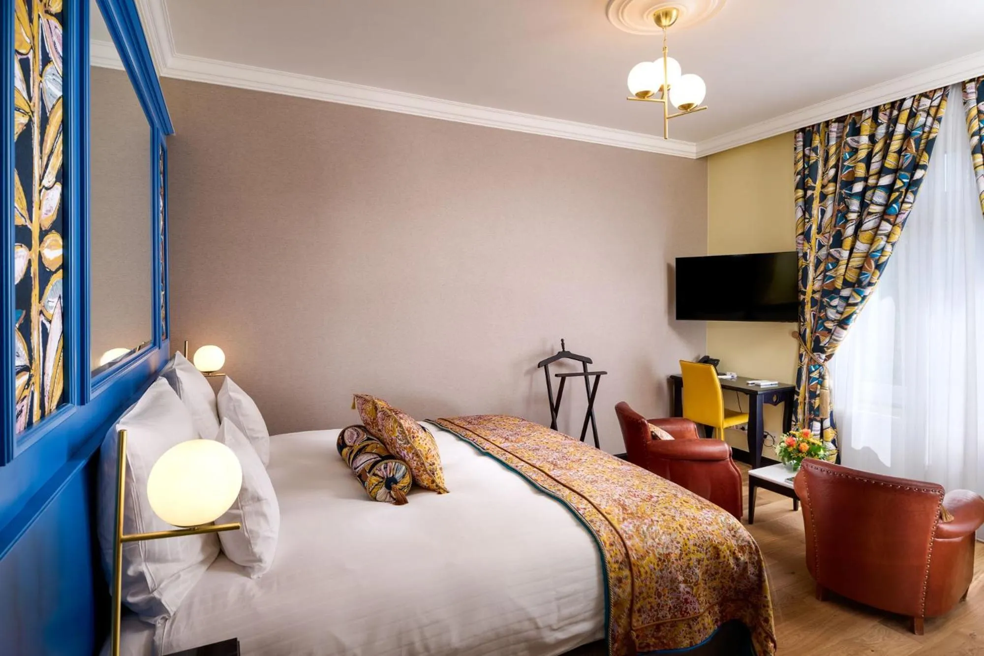 Bed in Hotel The Rose by Goeres