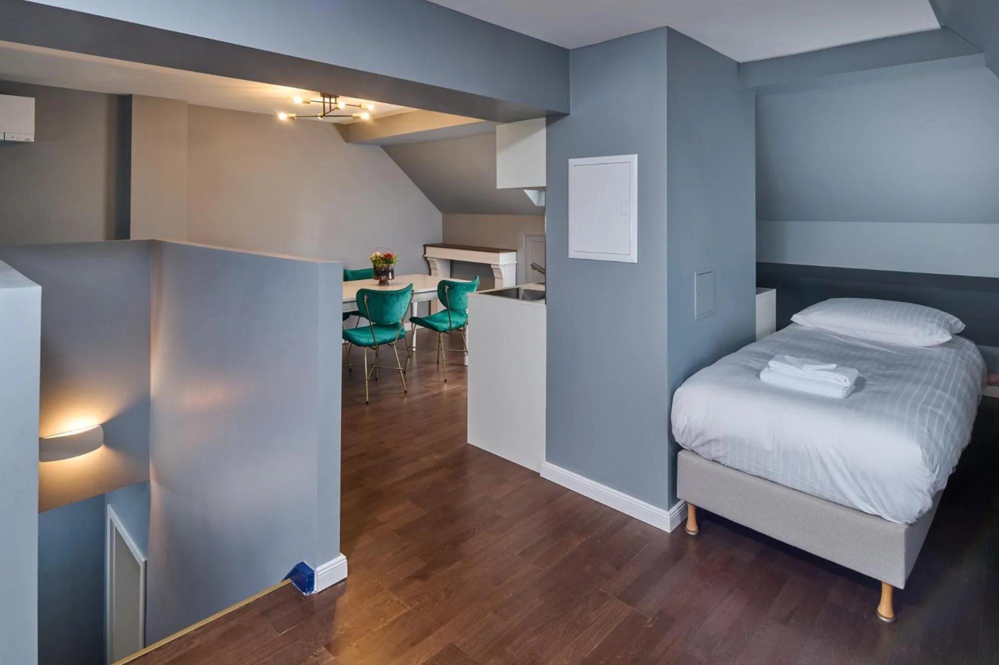 Bed in Hotel The Rose by Goeres