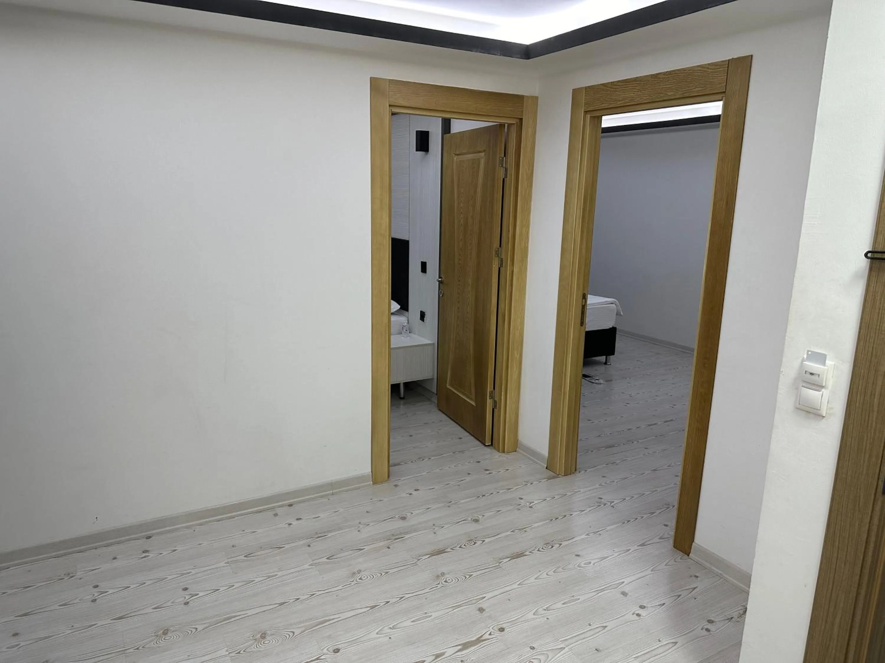 Communal lounge/ TV room in KT Suite