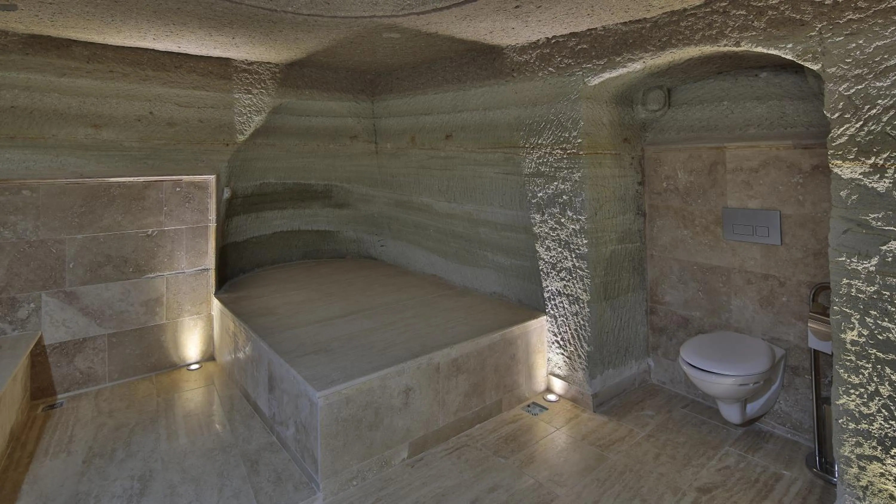 Bathroom in Family Cave Suite Hotel