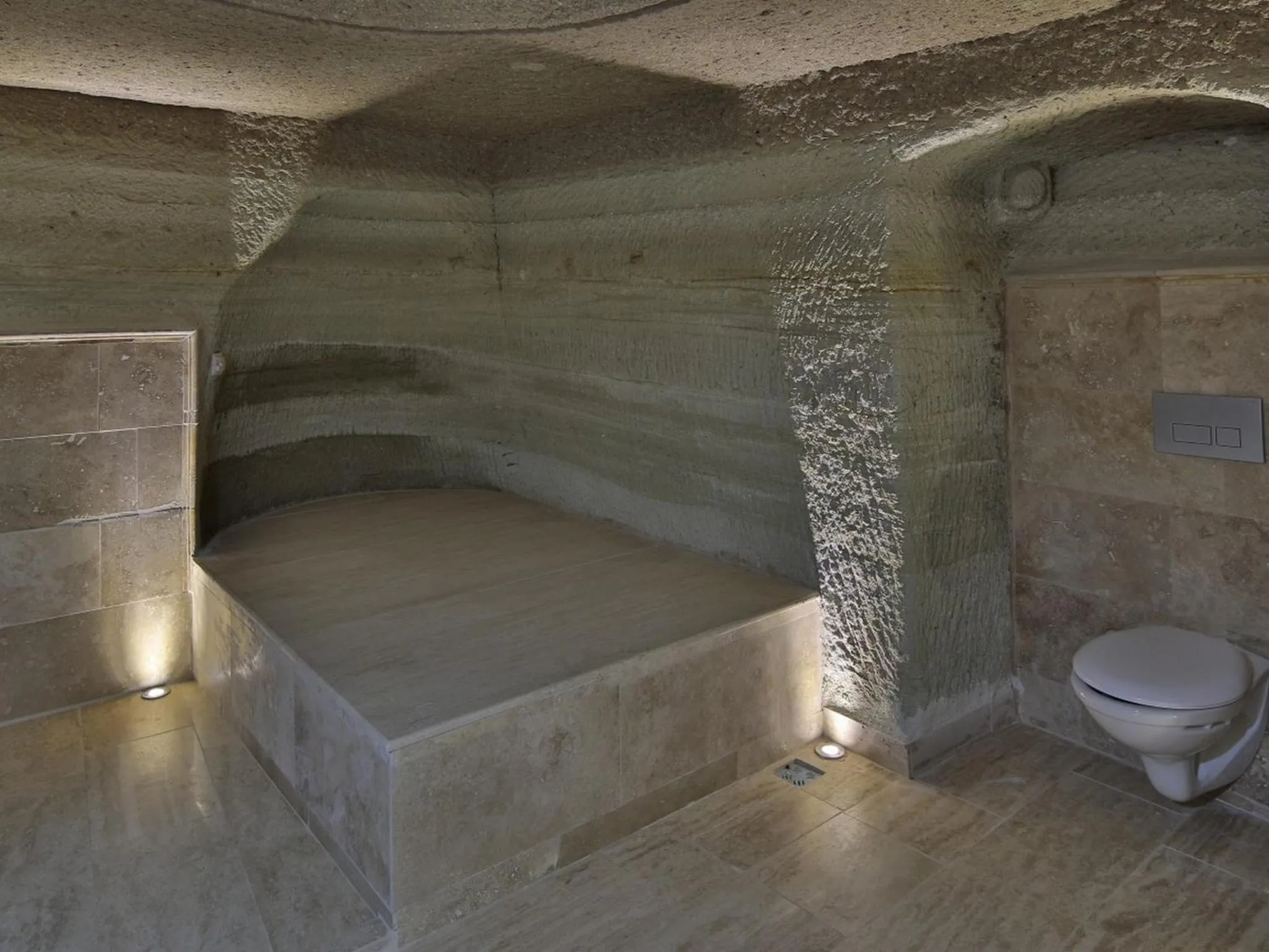Bathroom in Family Cave Suite Hotel