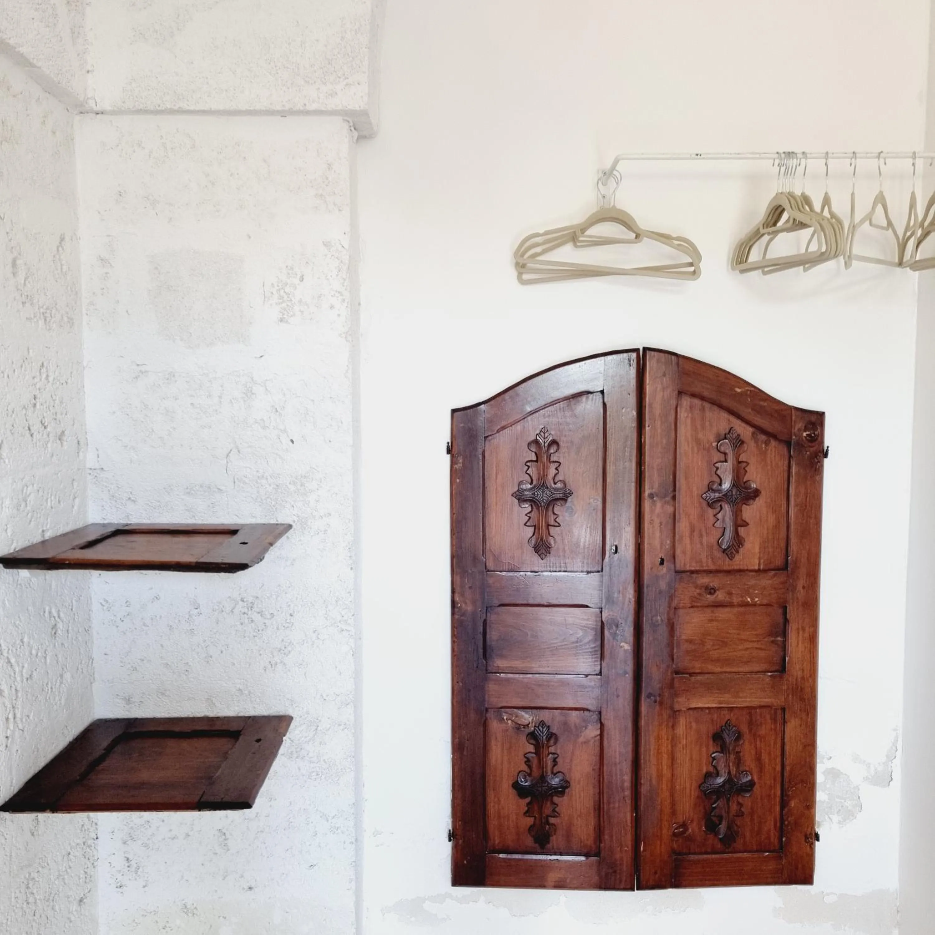 Decorative detail in Corte Mercurio B&B