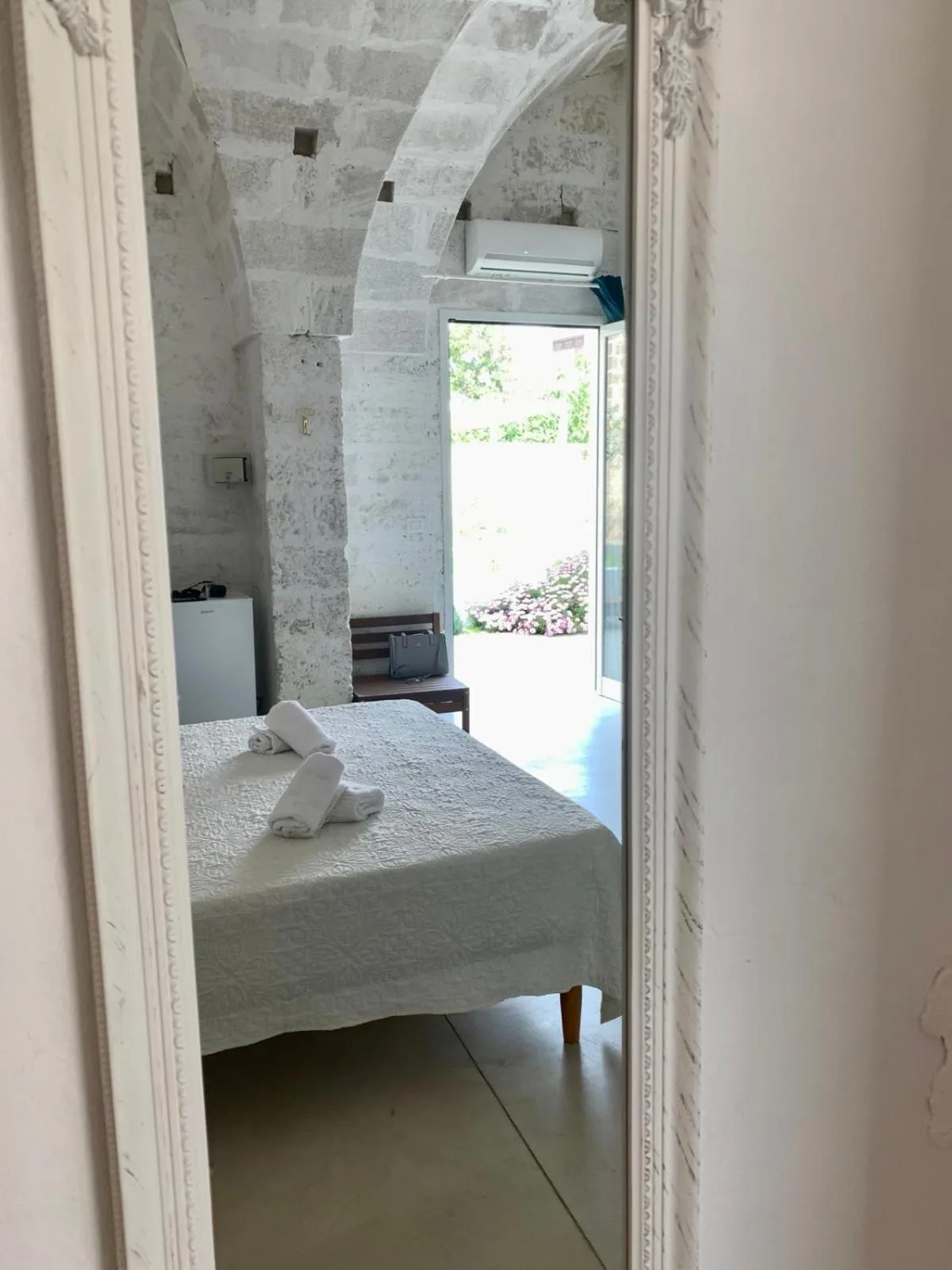 Garden view, Bed in Corte Mercurio B&B