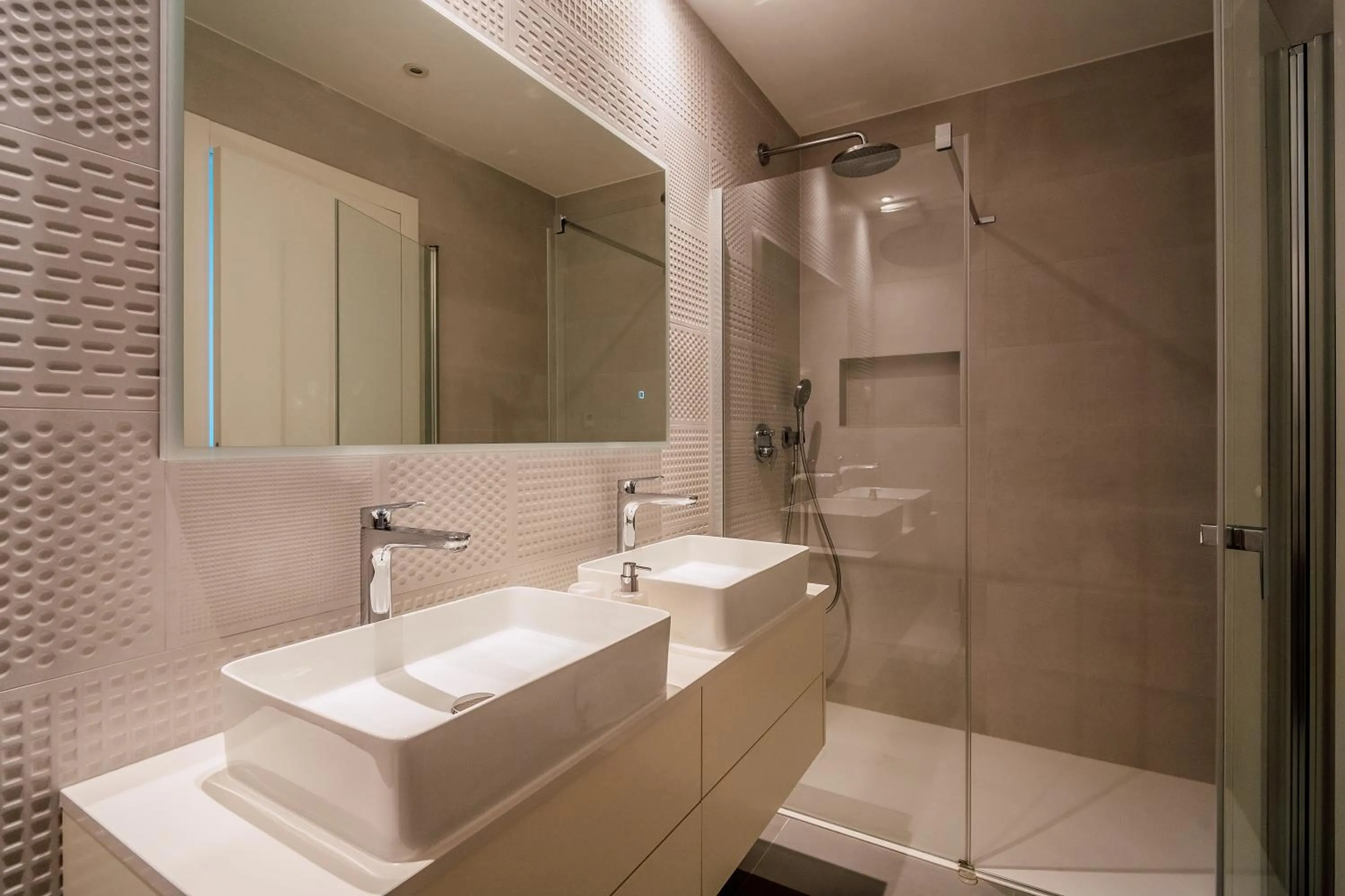 Adria Concept Suites